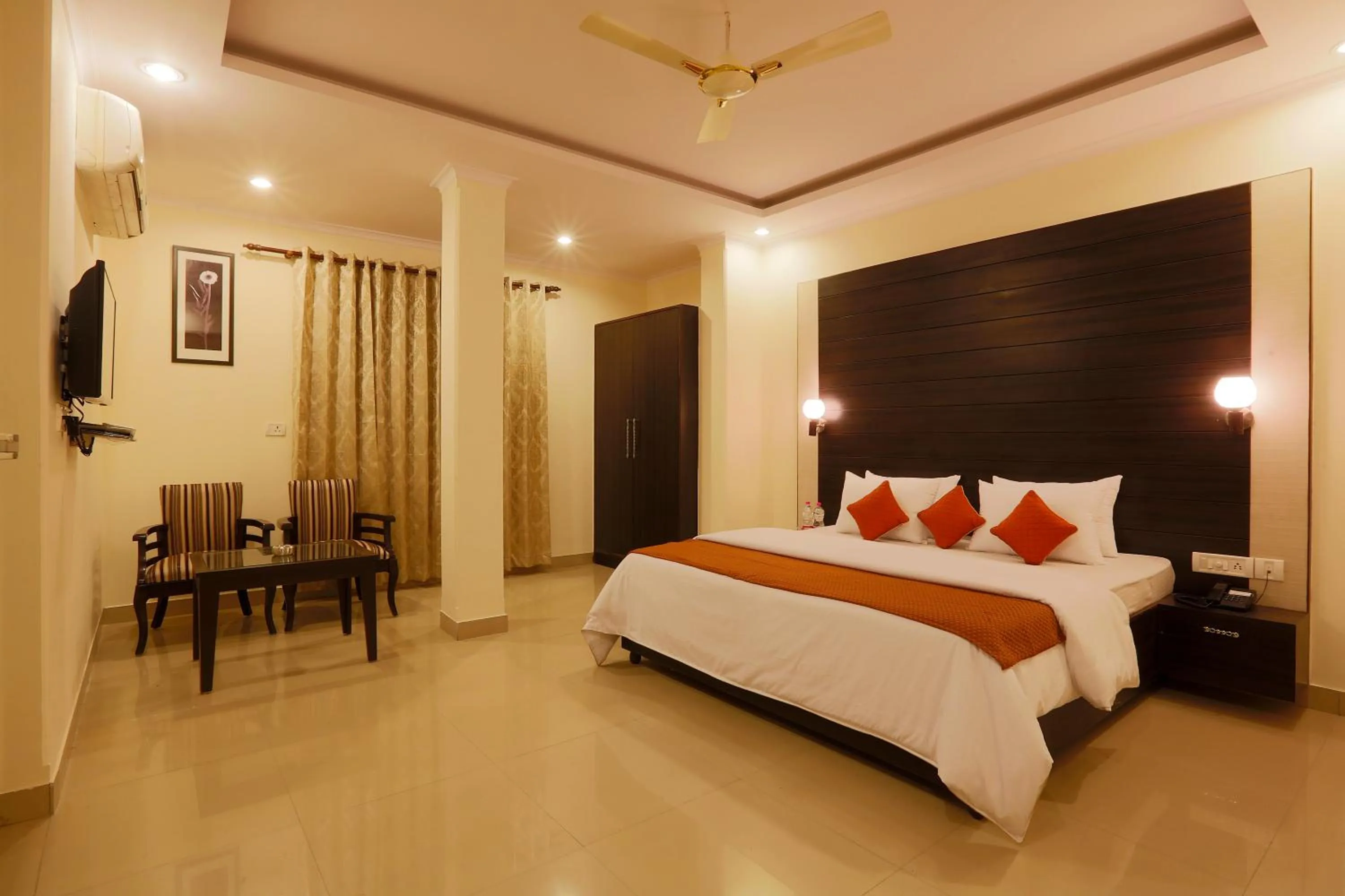 Bed in New Delhi Hotel Citizen