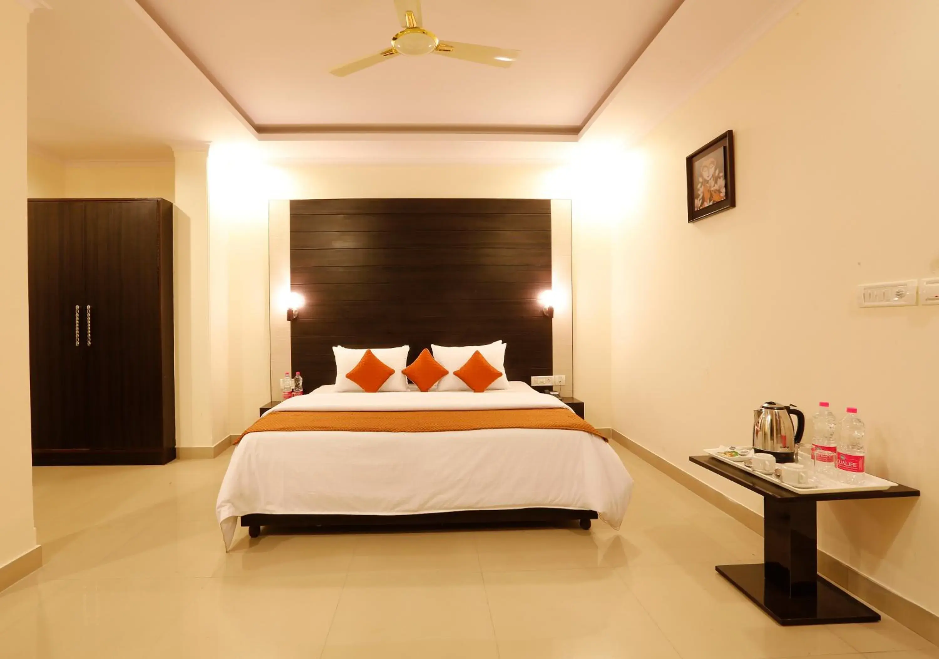 View (from property/room), Bed in New Delhi Hotel Citizen View (from property/room), Bed in New Delhi Hotel Citizen