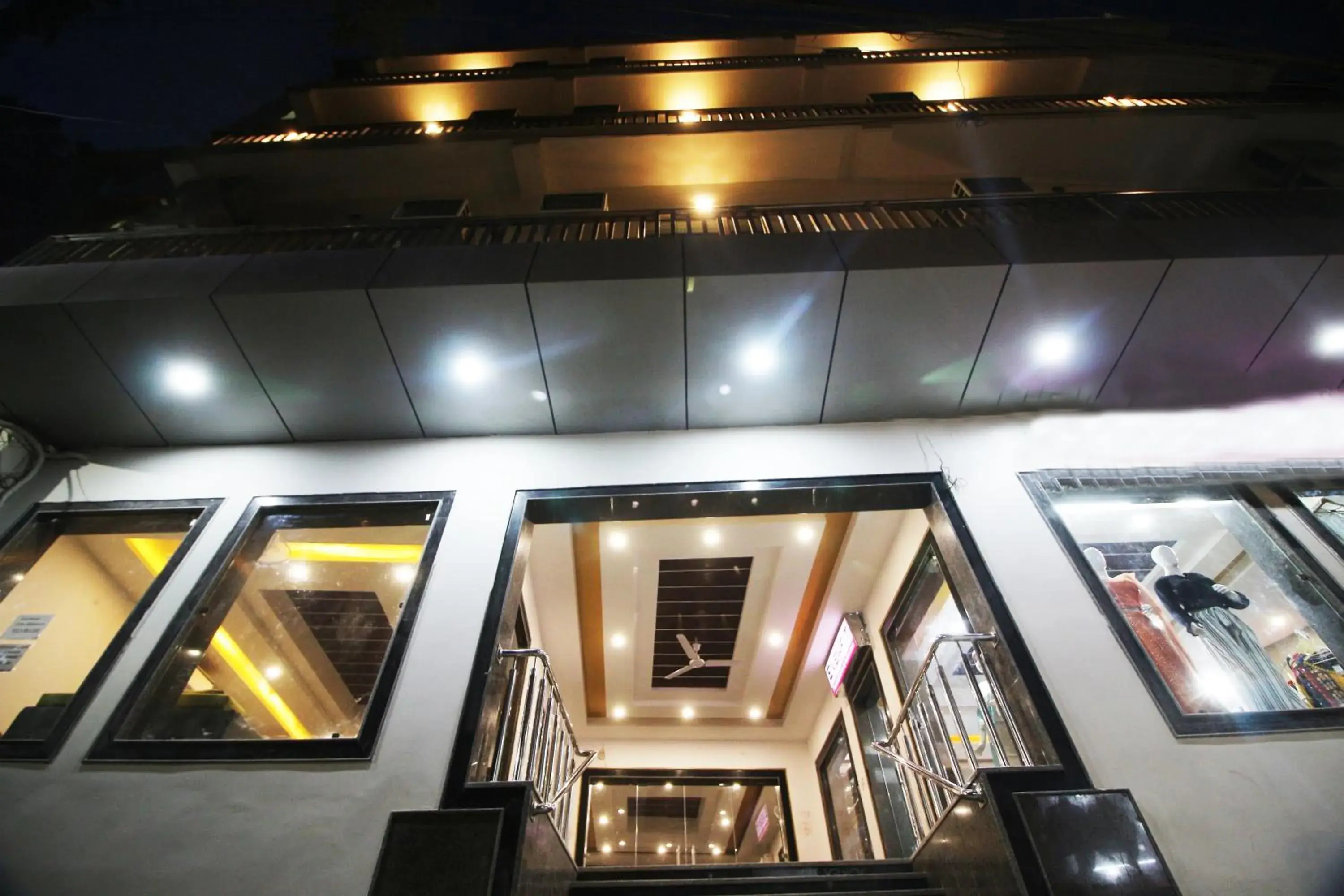 Property building in New Delhi Hotel Citizen Property building in New Delhi Hotel Citizen