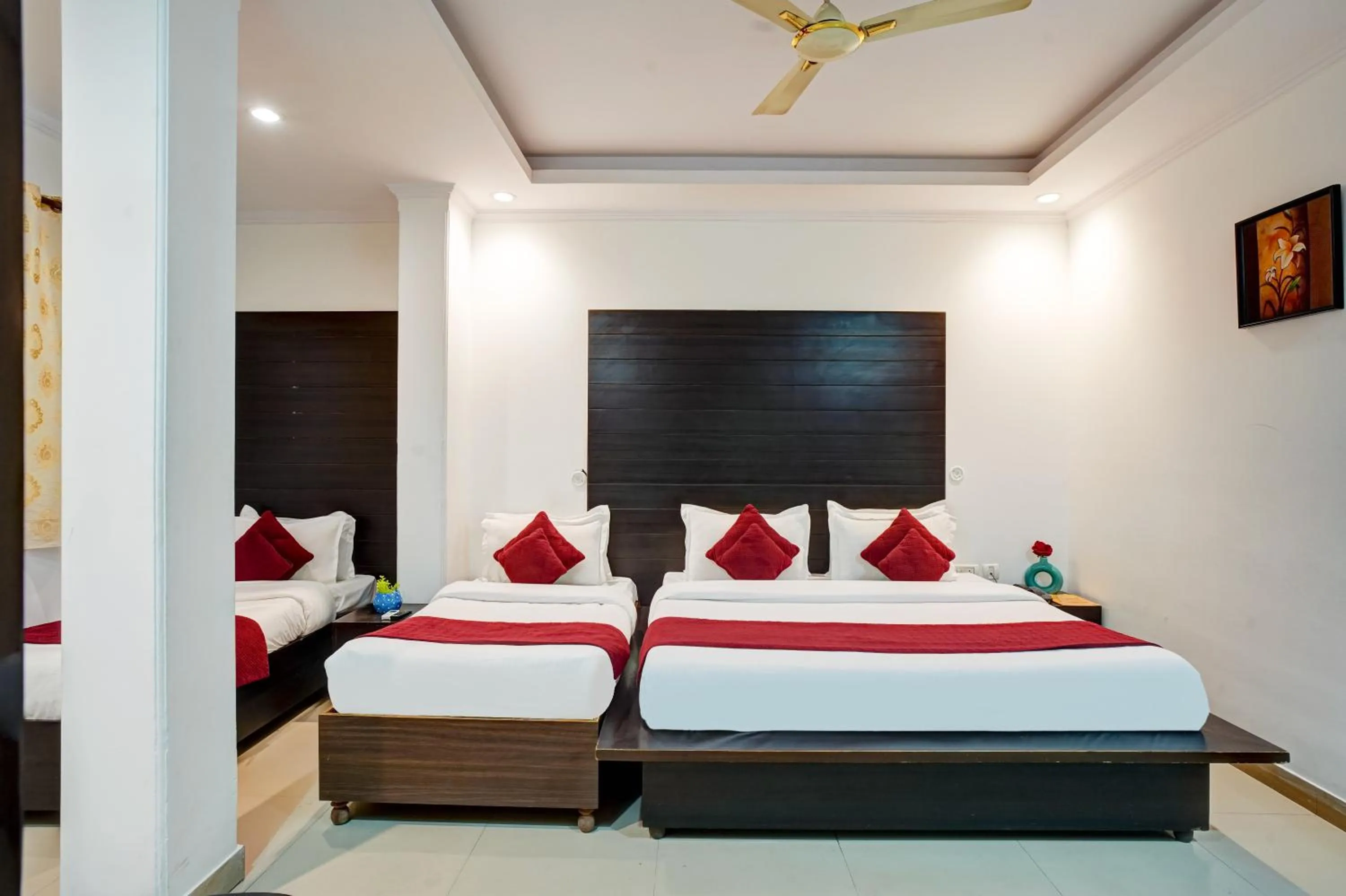 Bed in New Delhi Hotel Citizen