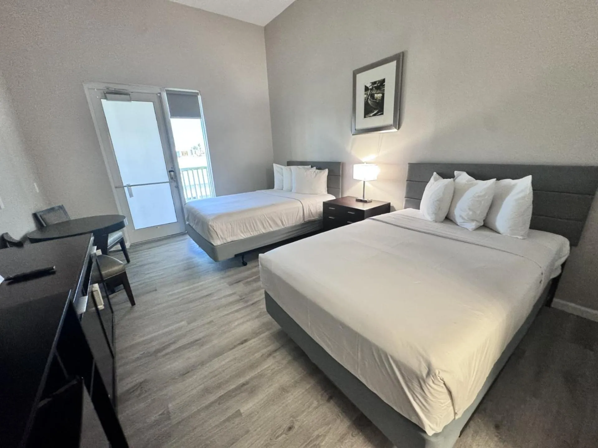 Bed in John's Pass Hotel - Fully Remote Check In