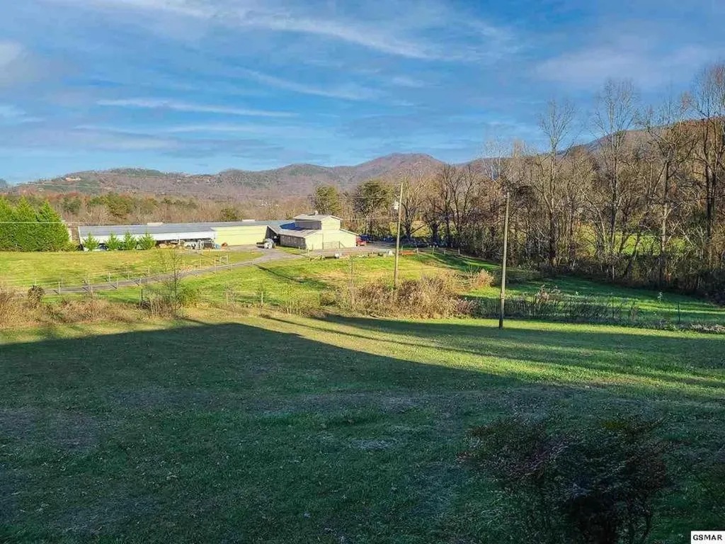 Beautiful View! Log cabin,Fireplace,Hot Tub,Arcade,Pool,Fishing