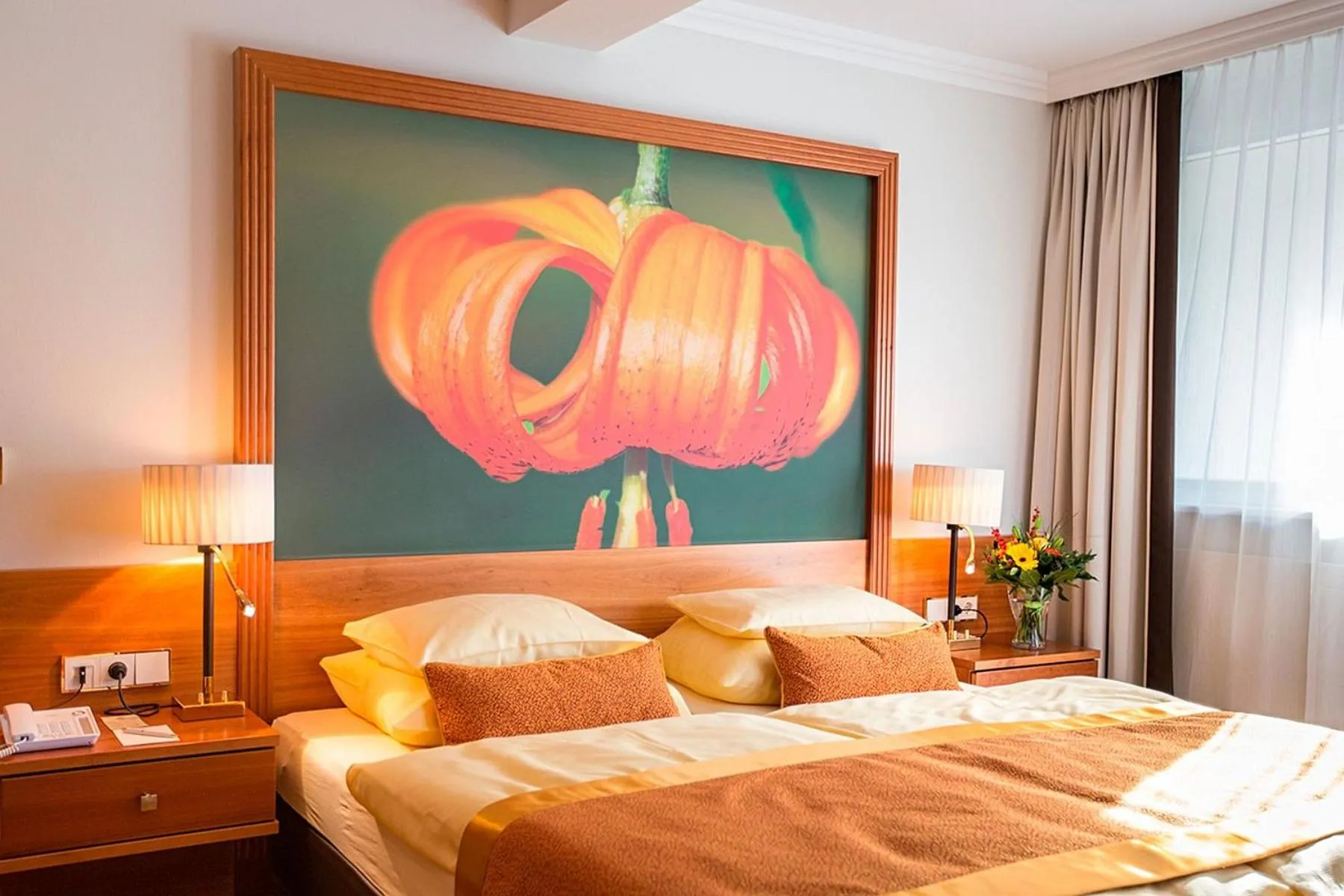 Bed in EUROPÄISCHER HOF Bad Gastein