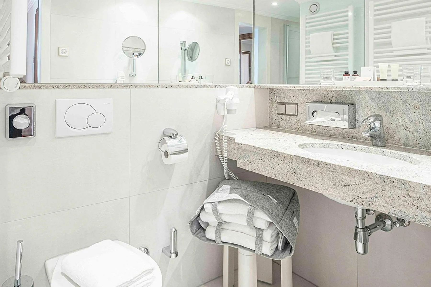 Bathroom in EUROPÄISCHER HOF Bad Gastein