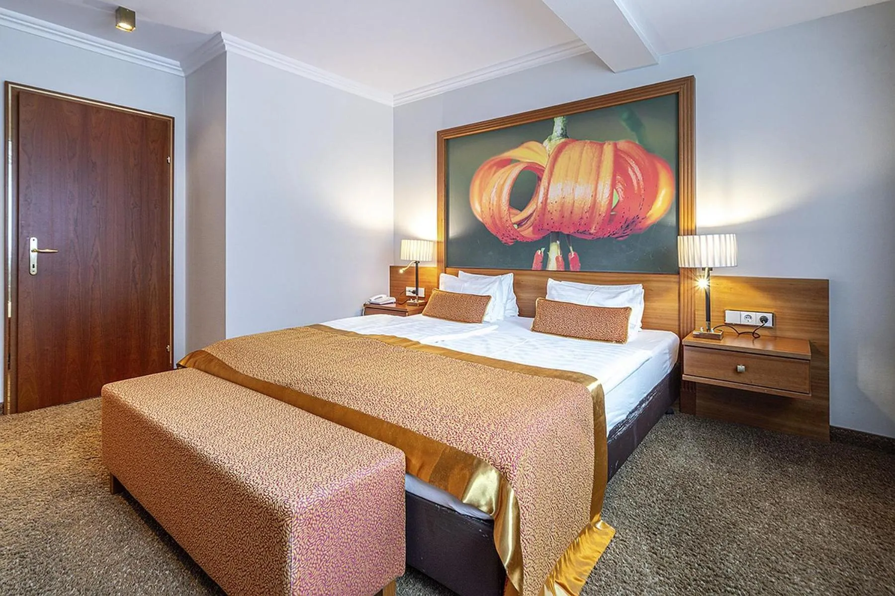 Photo of the whole room, Bed in EUROPÄISCHER HOF Bad Gastein