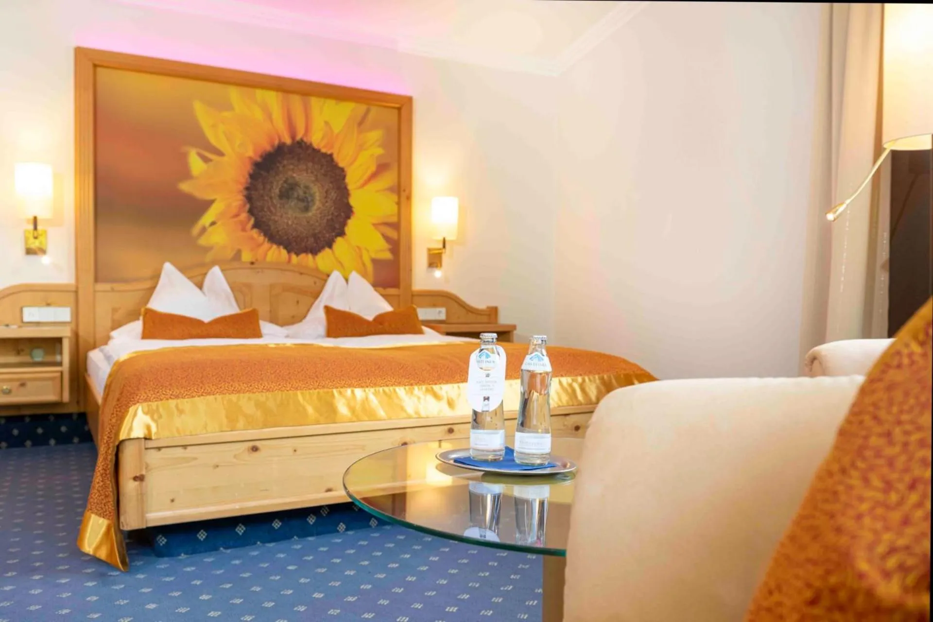 Bed in EUROPÄISCHER HOF Bad Gastein