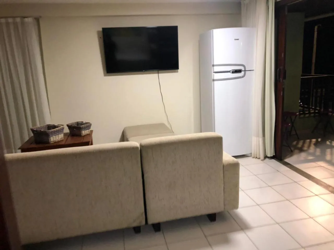 Flat completo a beira mar com vista exuberante - pé-na-areia mesmo!