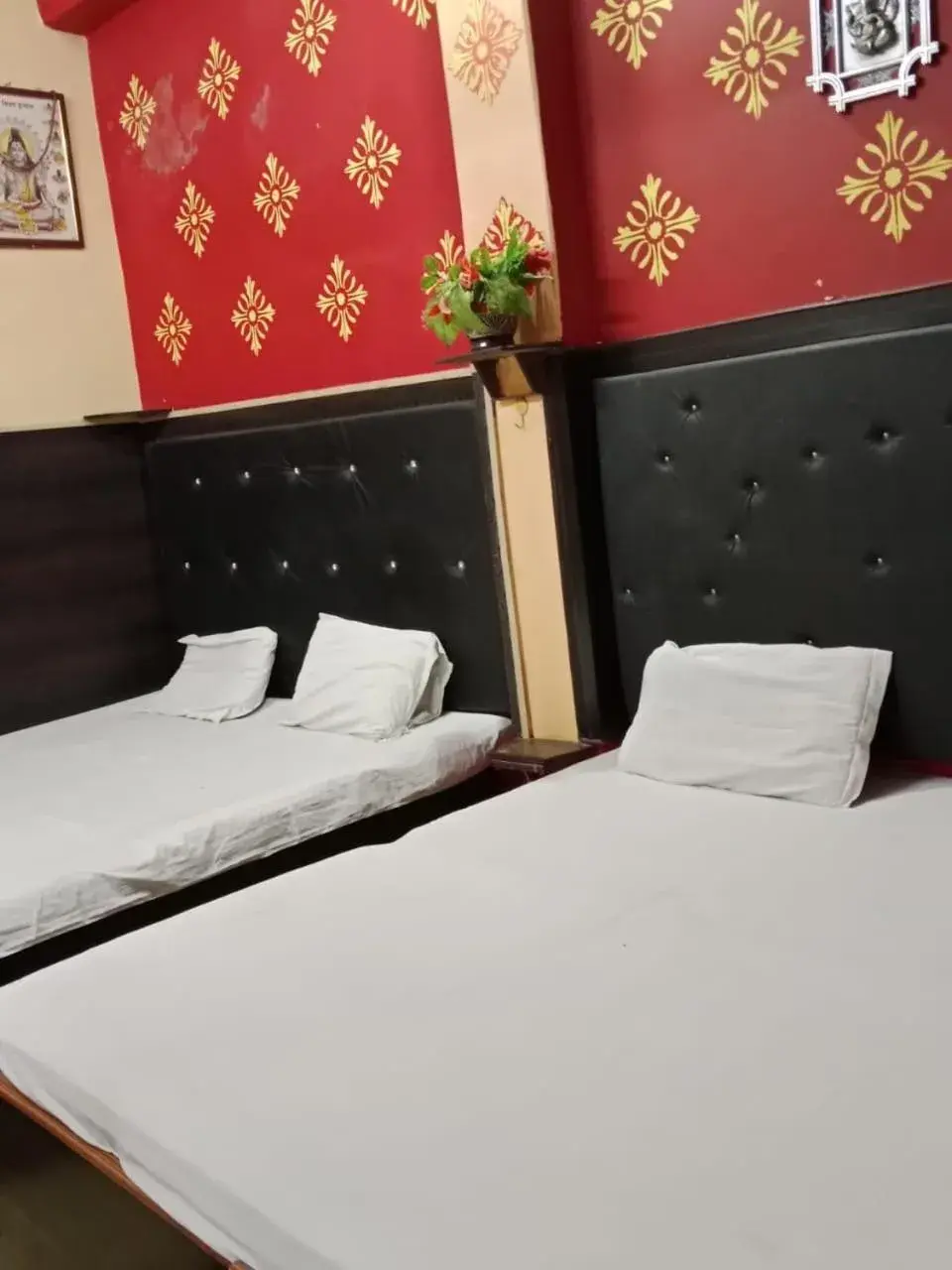Deluxe Double or Twin Room in Maa Vaishno Guest House Deluxe Double or Twin Room in Maa Vaishno Guest House