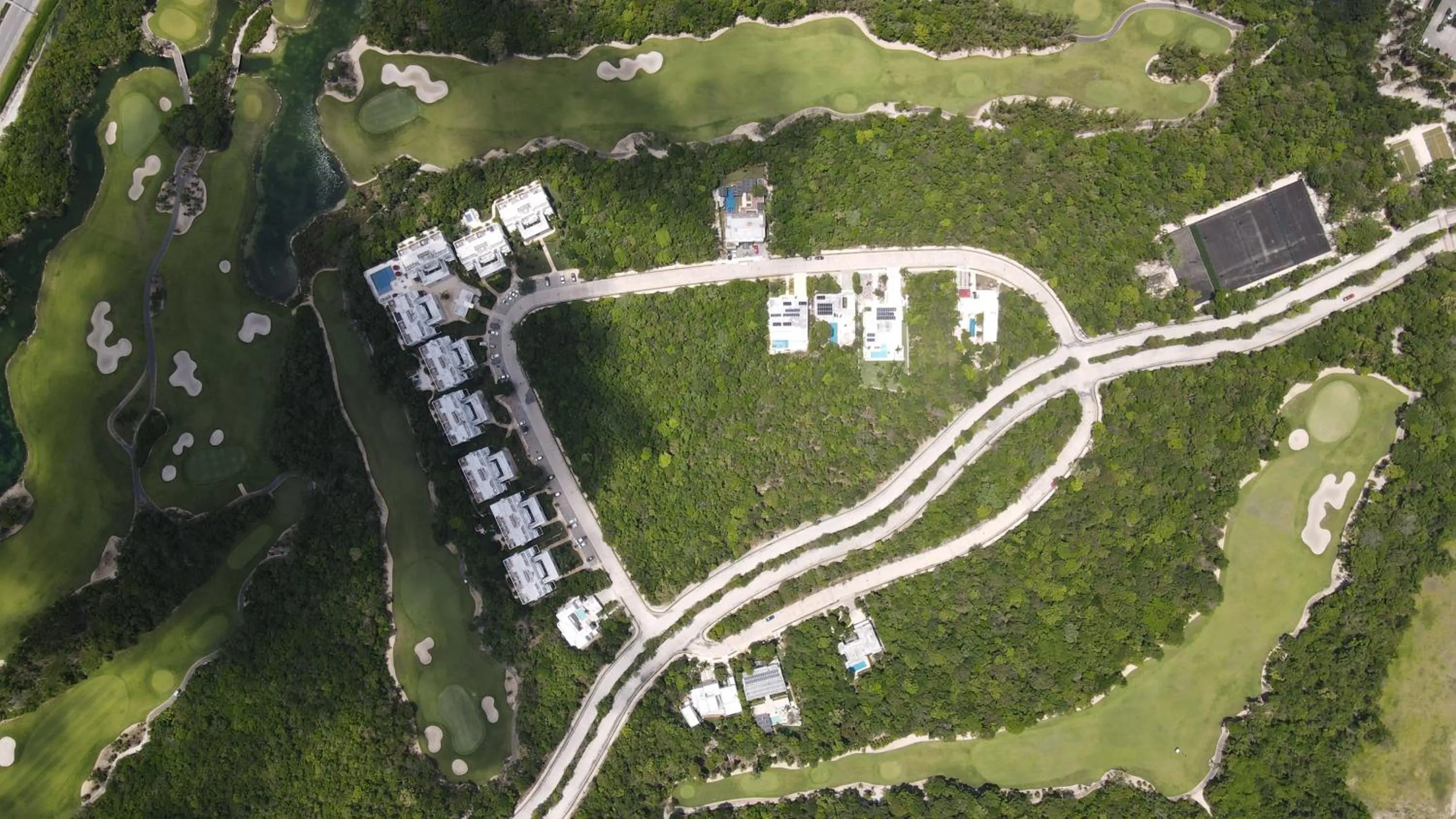 Golfcourse in Panther Bay Boutique Hotel