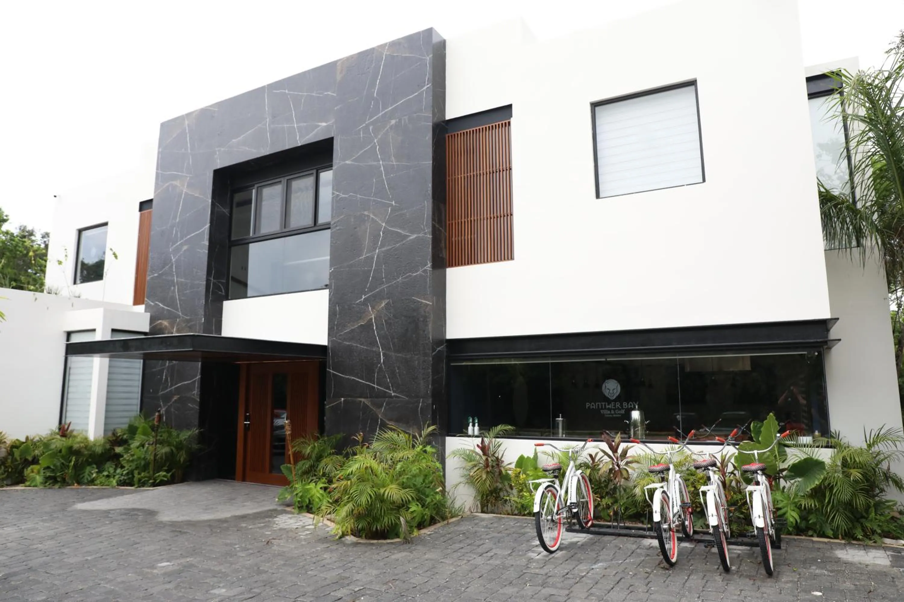 Property building in Panther Bay Boutique Hotel