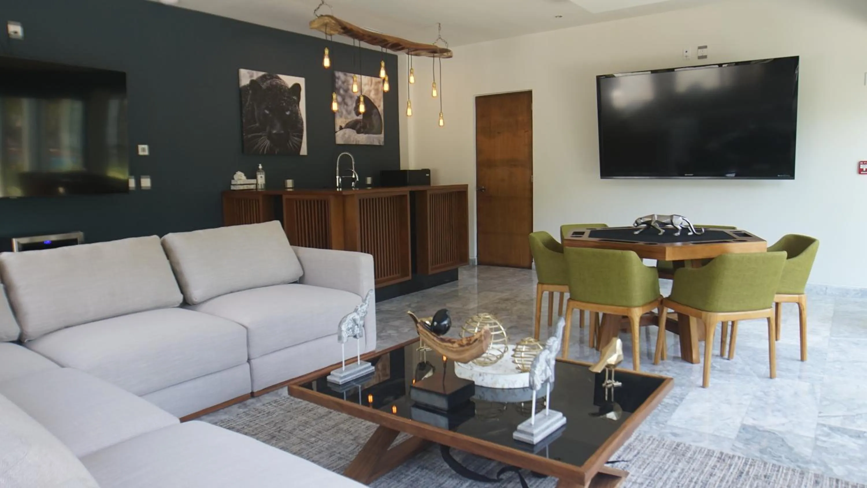 Living room in Panther Bay Boutique Hotel