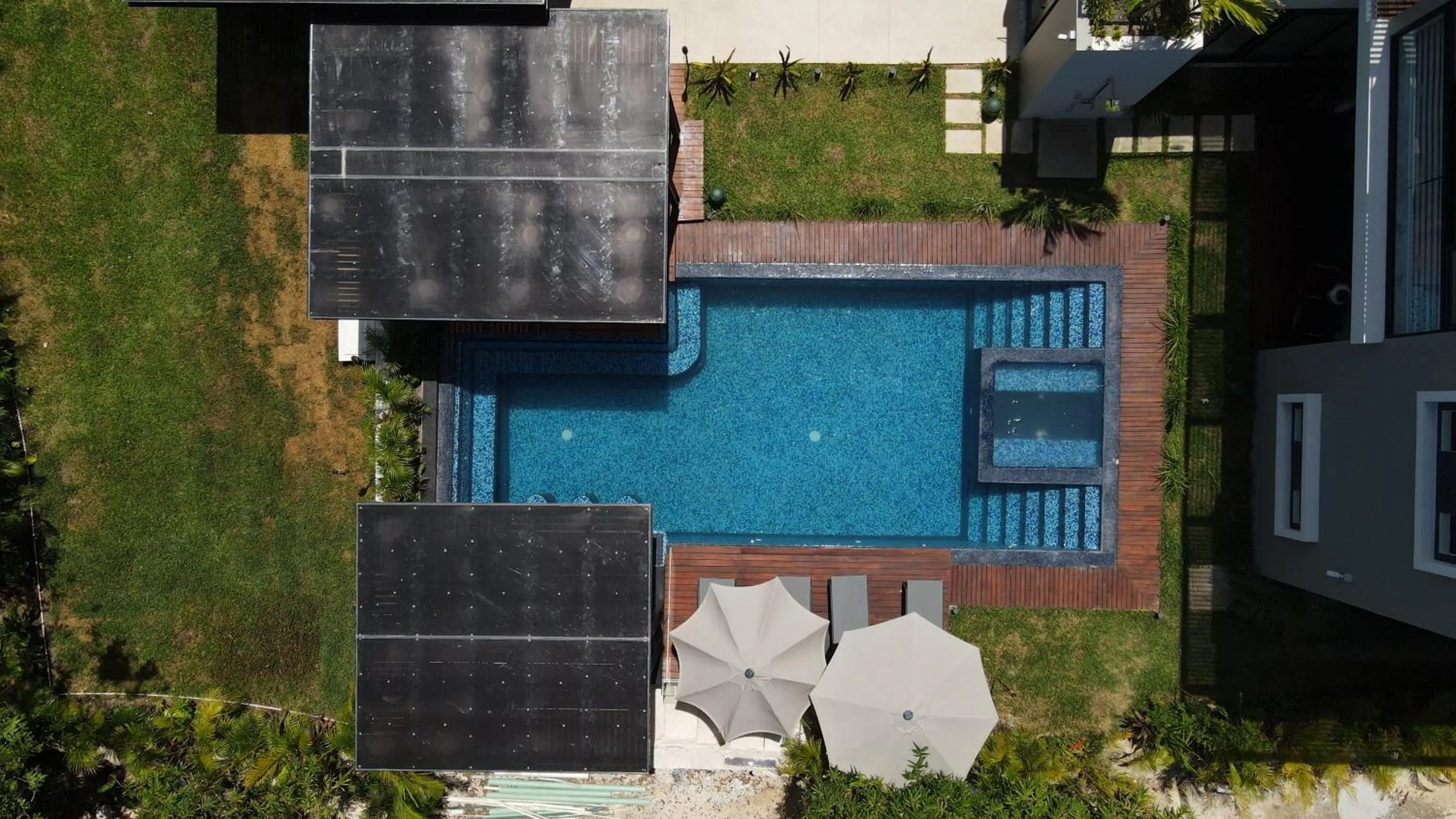 Shower in Panther Bay Boutique Hotel