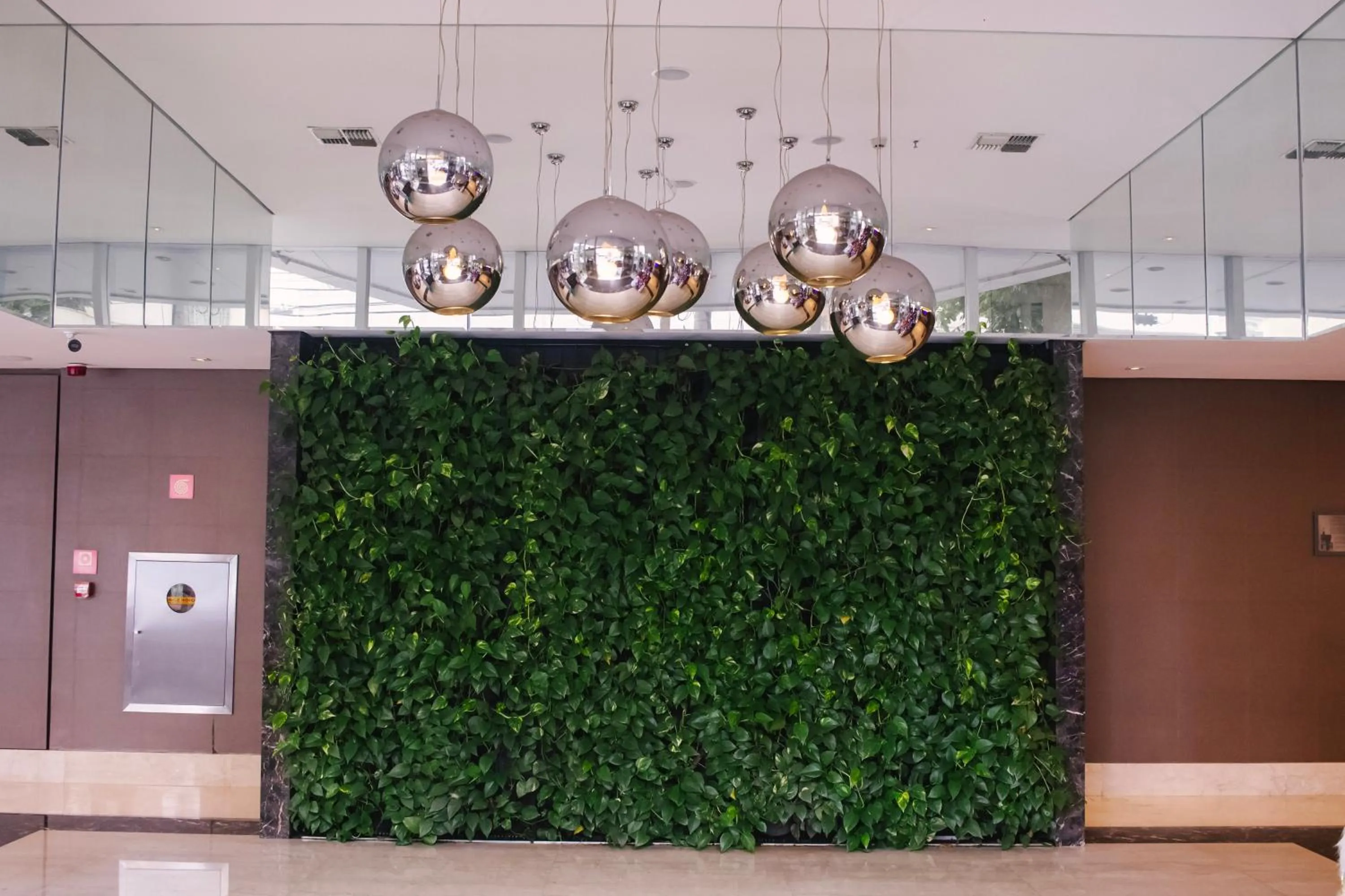 Facade/entrance in Holiday Inn Belo Horizonte Savassi by IHG