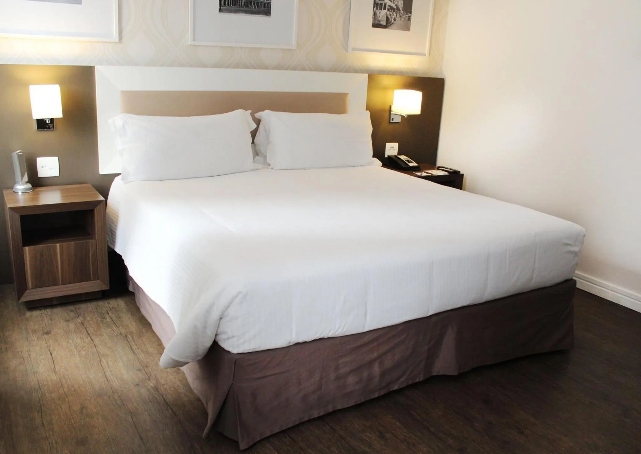 Photo of the whole room, Bed in Holiday Inn Belo Horizonte Savassi by IHG