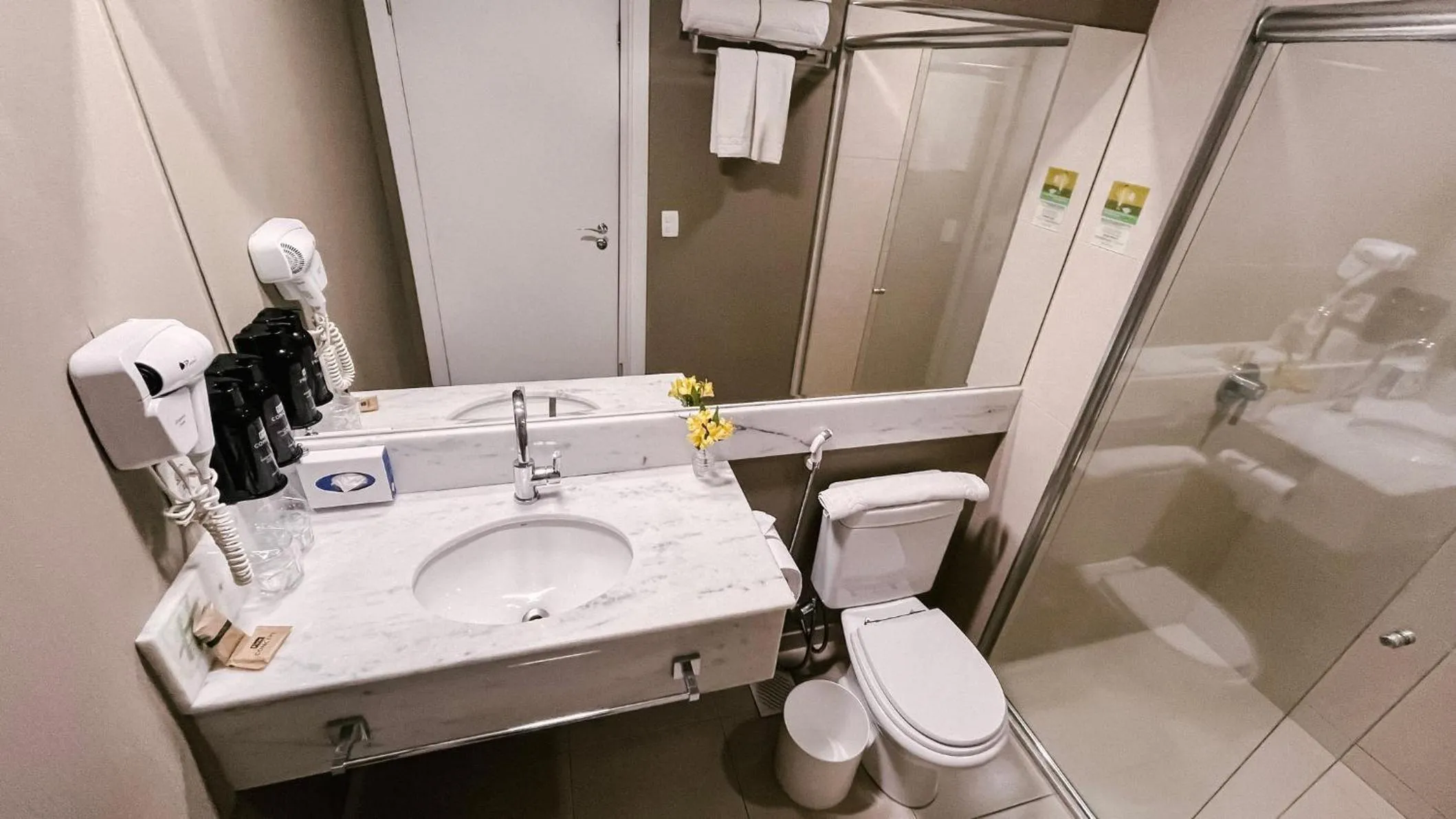 Photo of the whole room in Holiday Inn Belo Horizonte Savassi by IHG