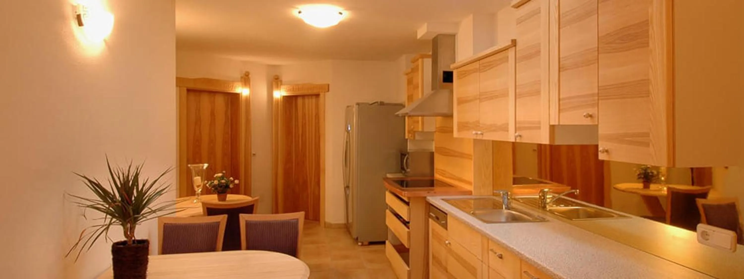 Kitchen or kitchenette in Bed & Breakfast Landhaus Strasser