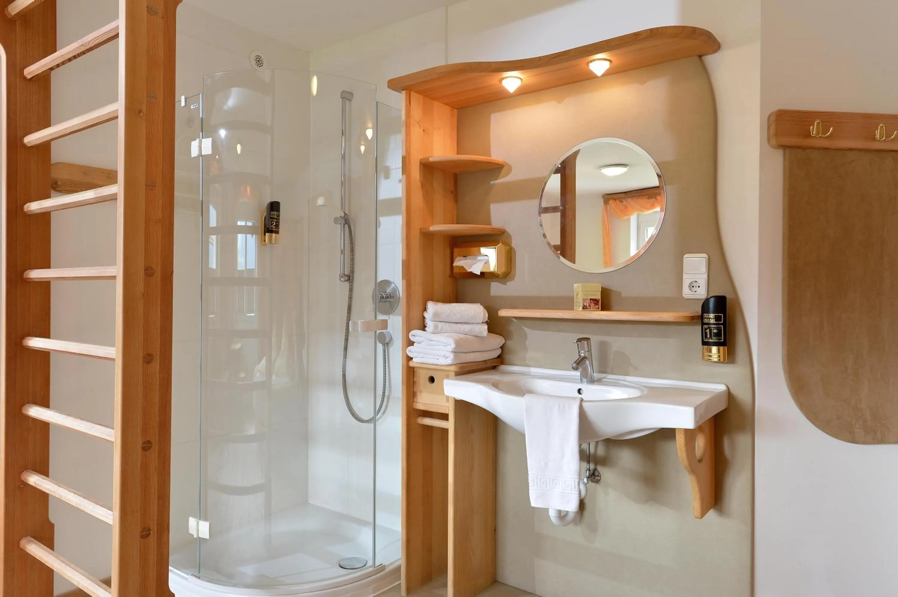 Bathroom in Bed & Breakfast Landhaus Strasser