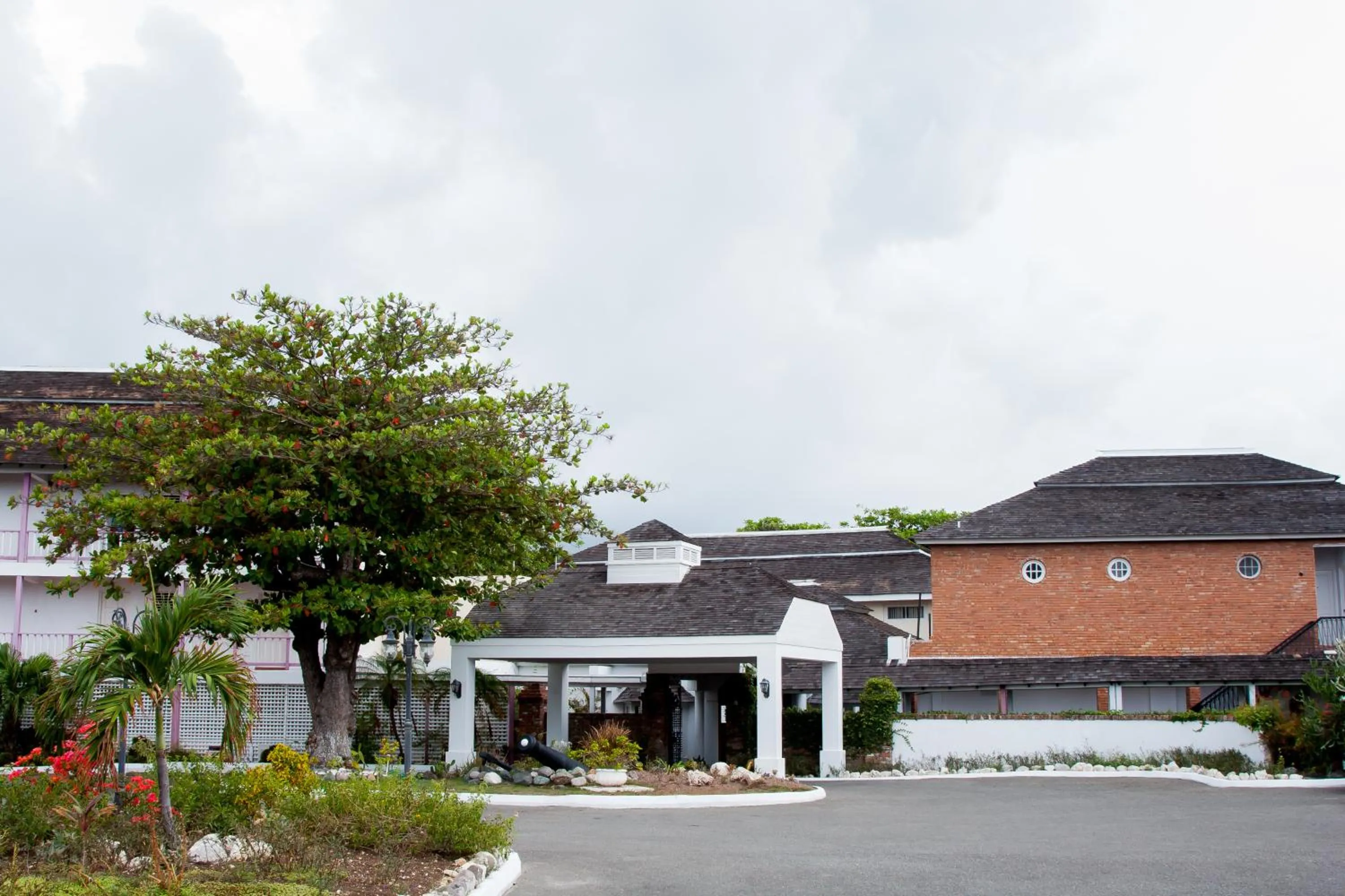 Facade/entrance in Grand Hotel Excelsior Port Royal