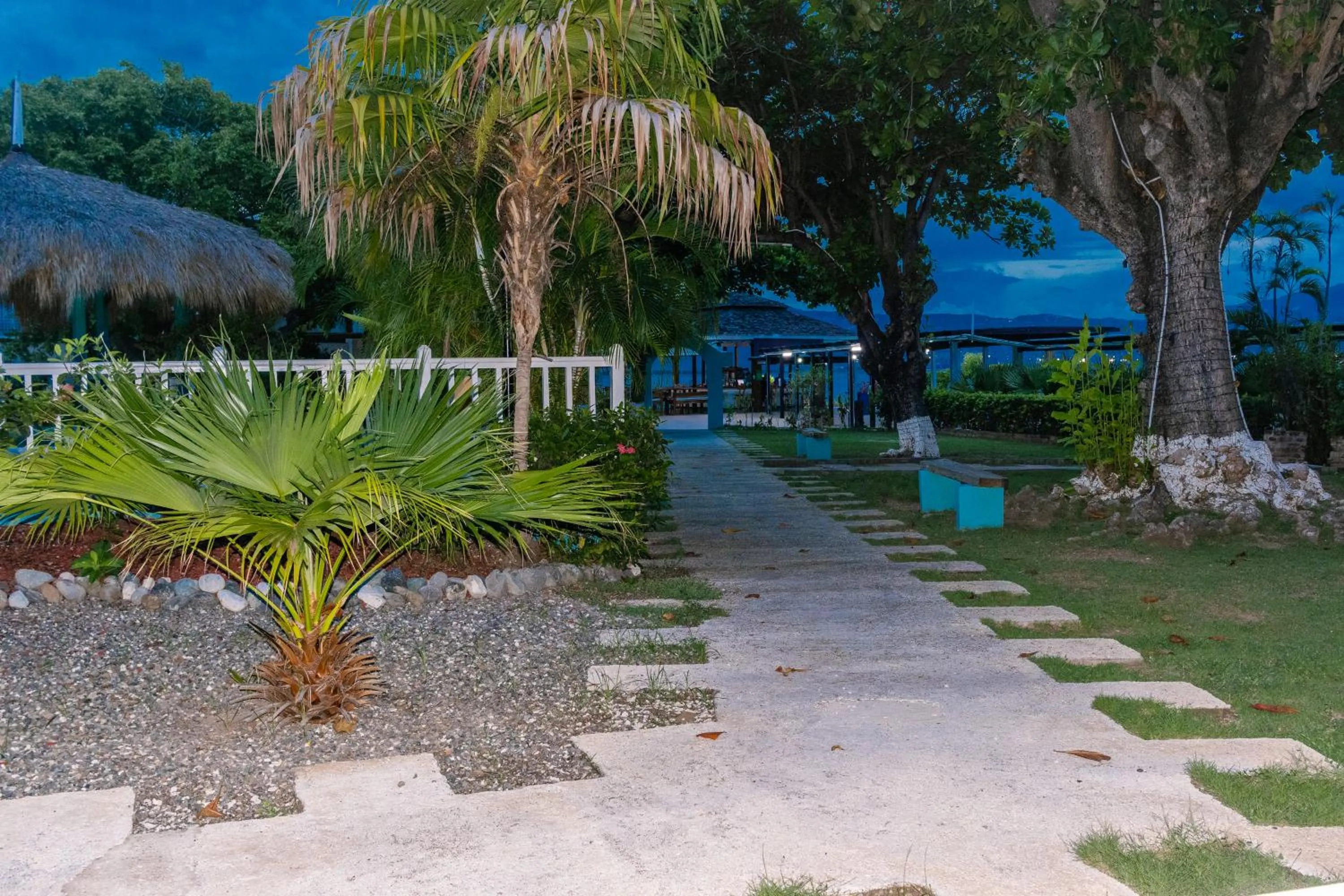 Garden in Grand Hotel Excelsior Port Royal