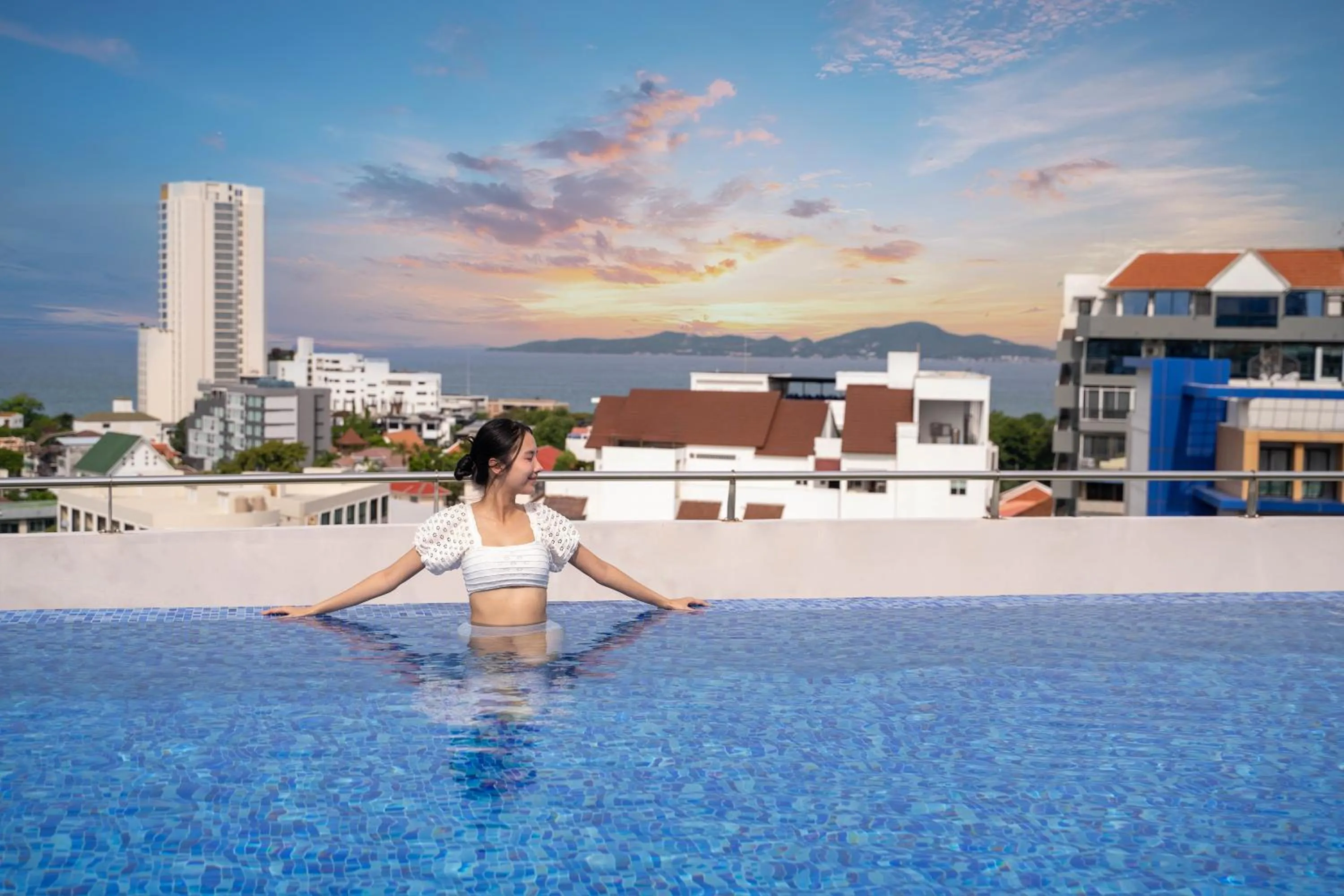 Swimming pool in Sirin Exclusive Hotel and Residence