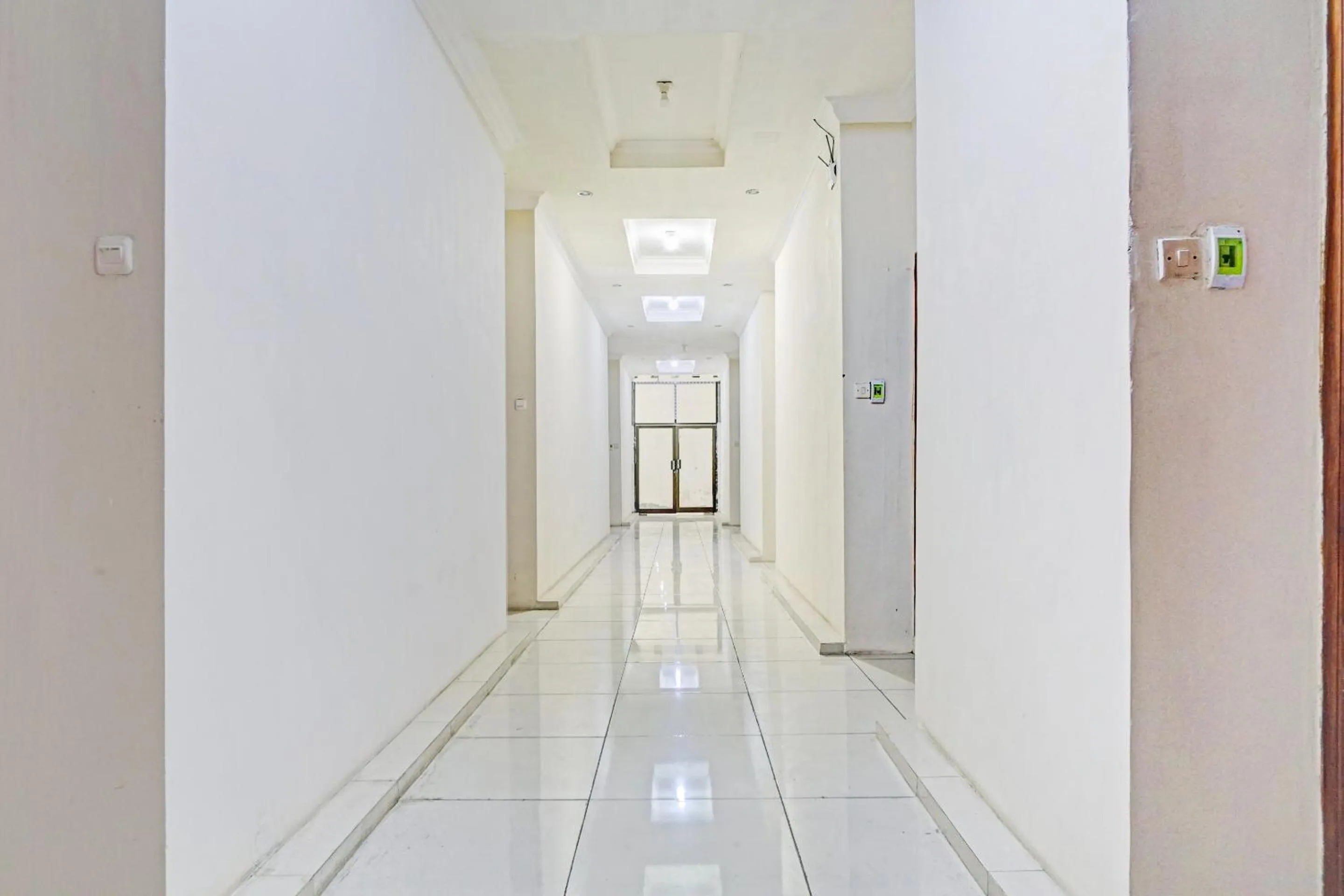 Lobby or reception in RedDoorz near Universitas Merdeka Malang 2