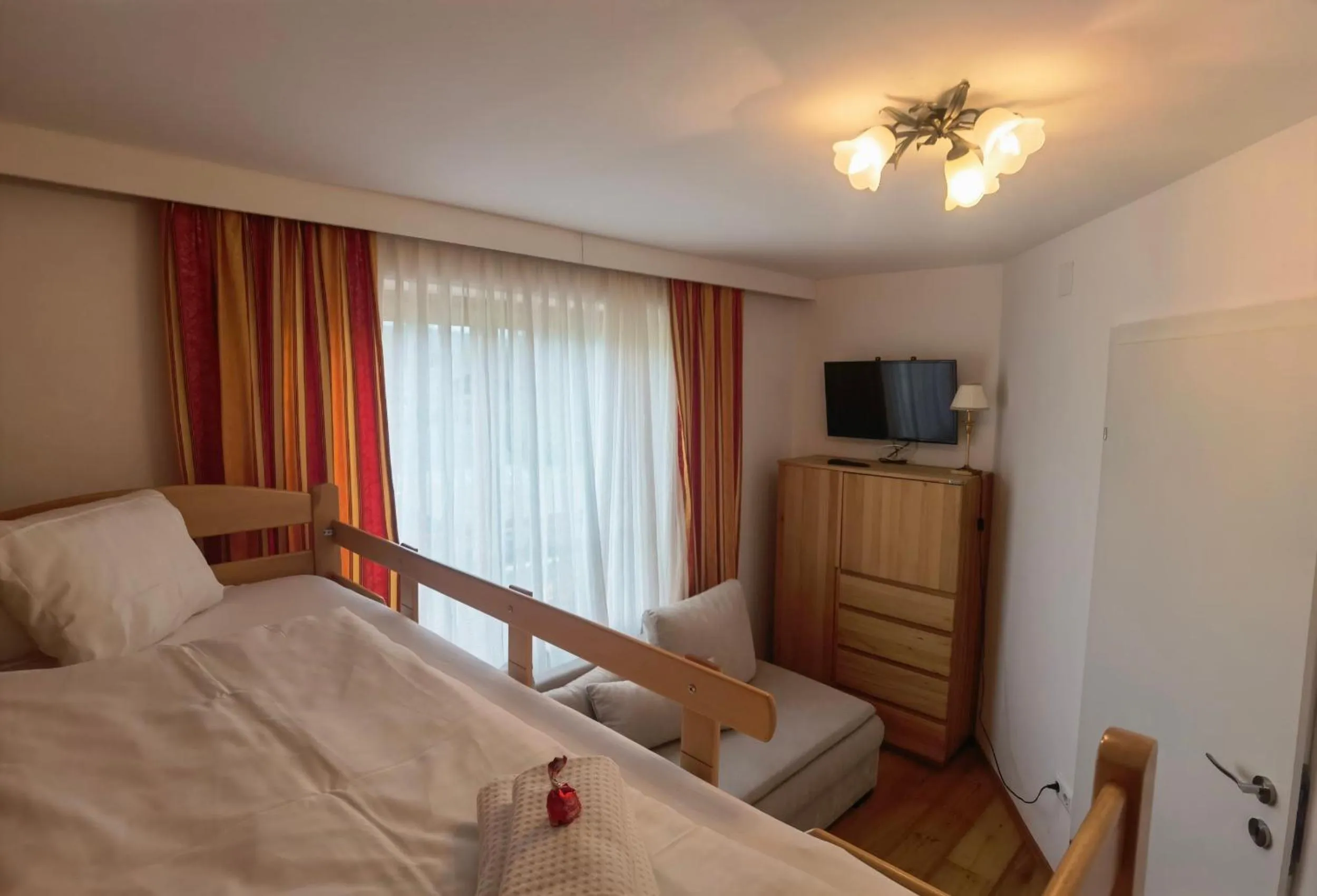 children, Bed in Hotel Kärntnerhof & Suiten 3-Stern Superior