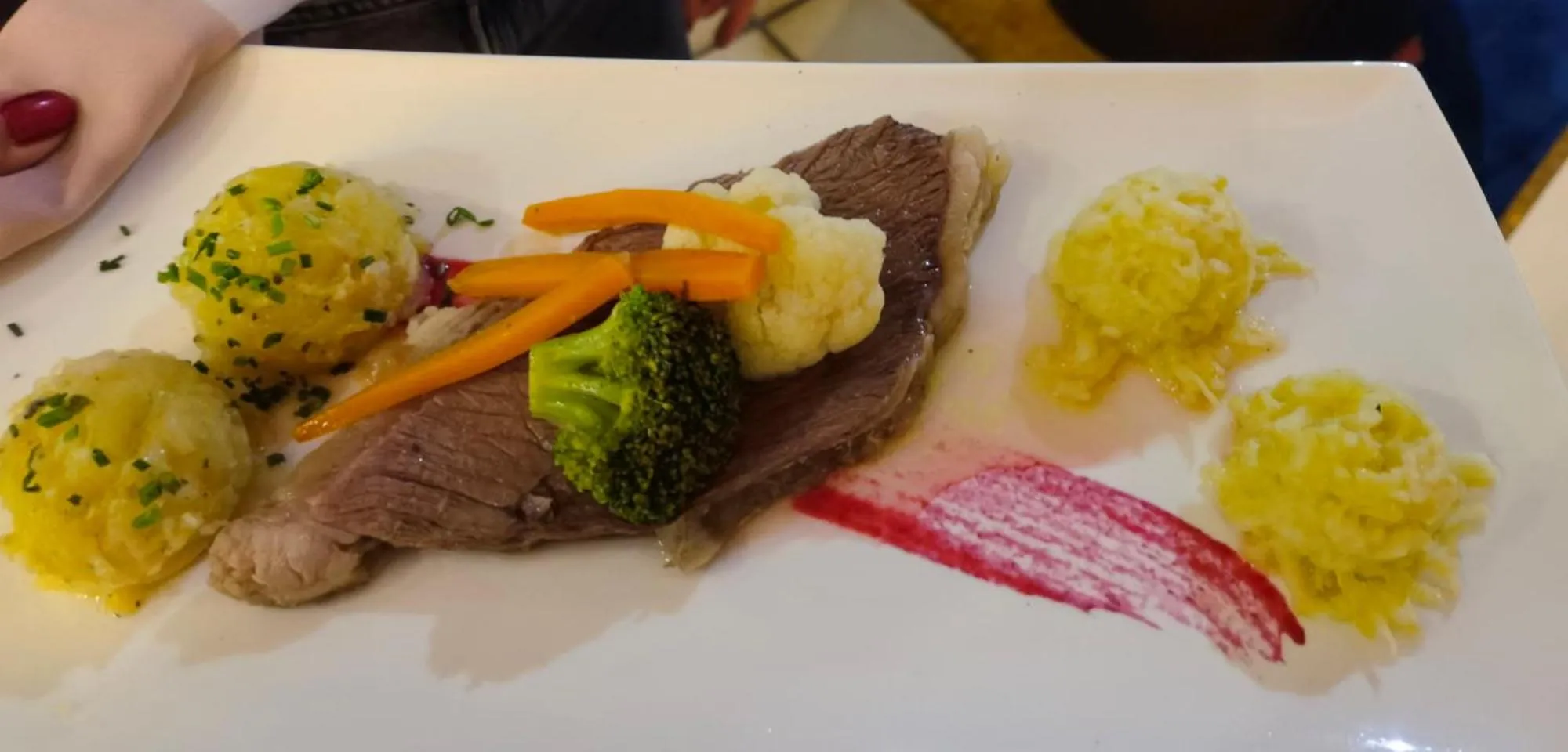 Food and drinks in Hotel Kärntnerhof & Suiten 3-Stern Superior