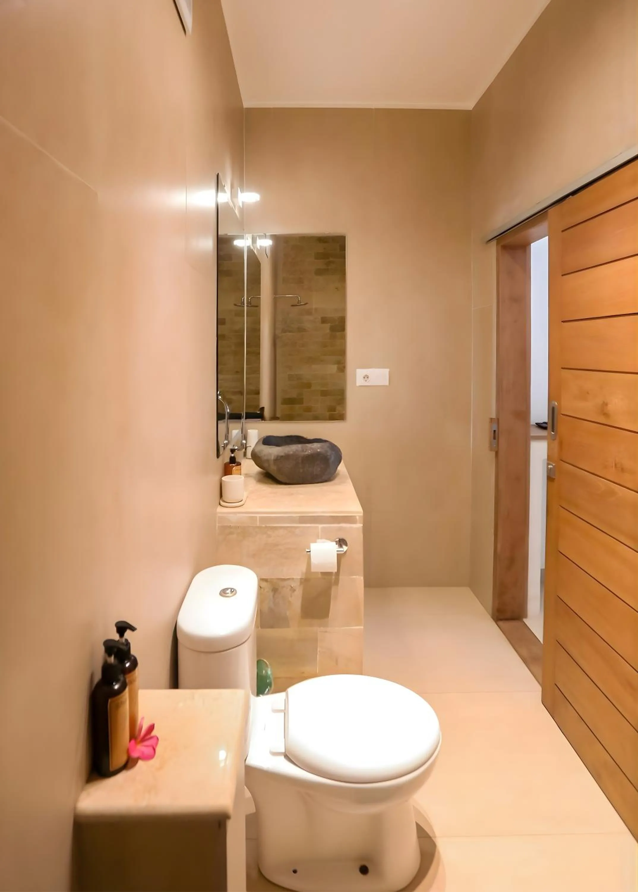 Bathroom in Green Banana