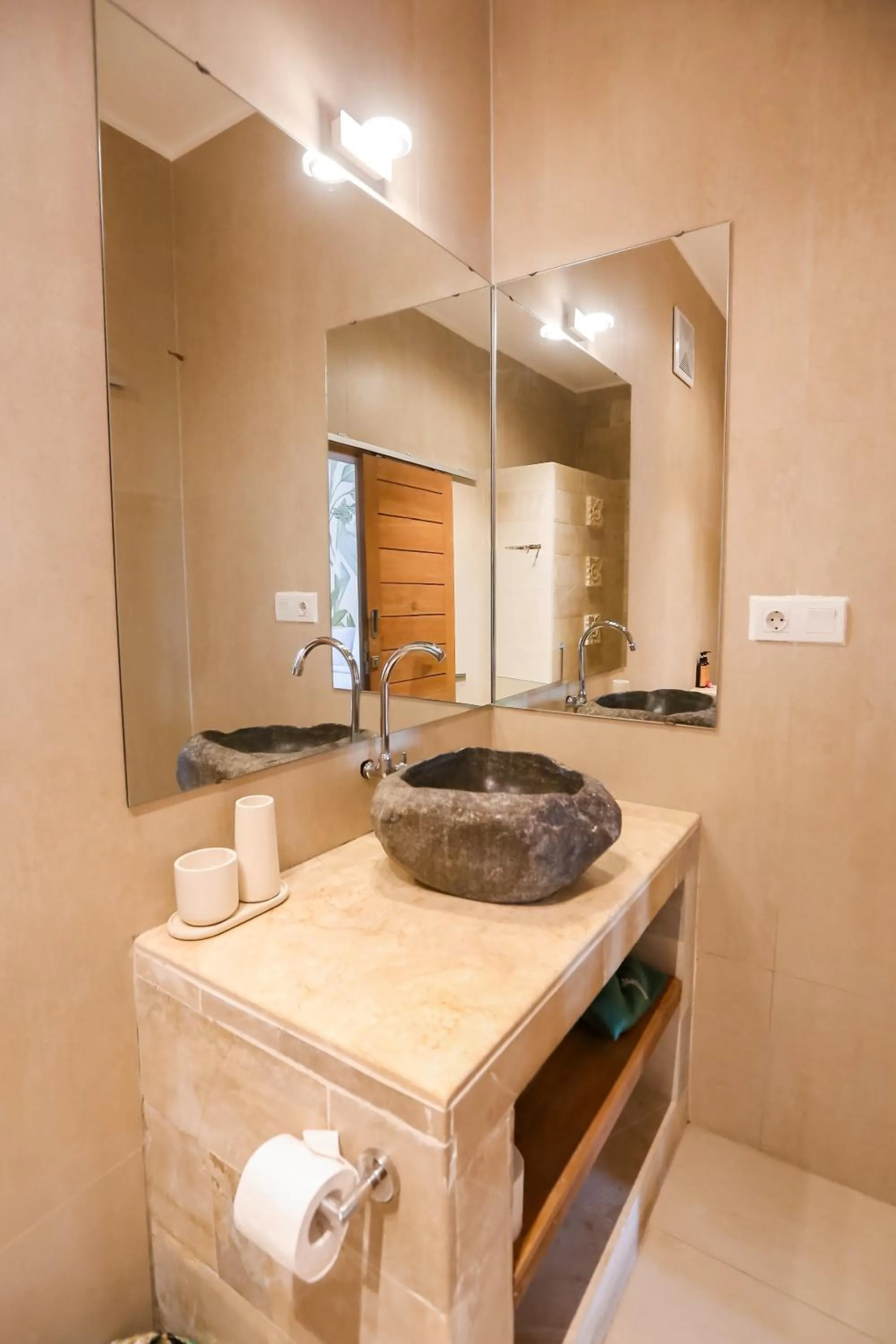 Bathroom in Green Banana