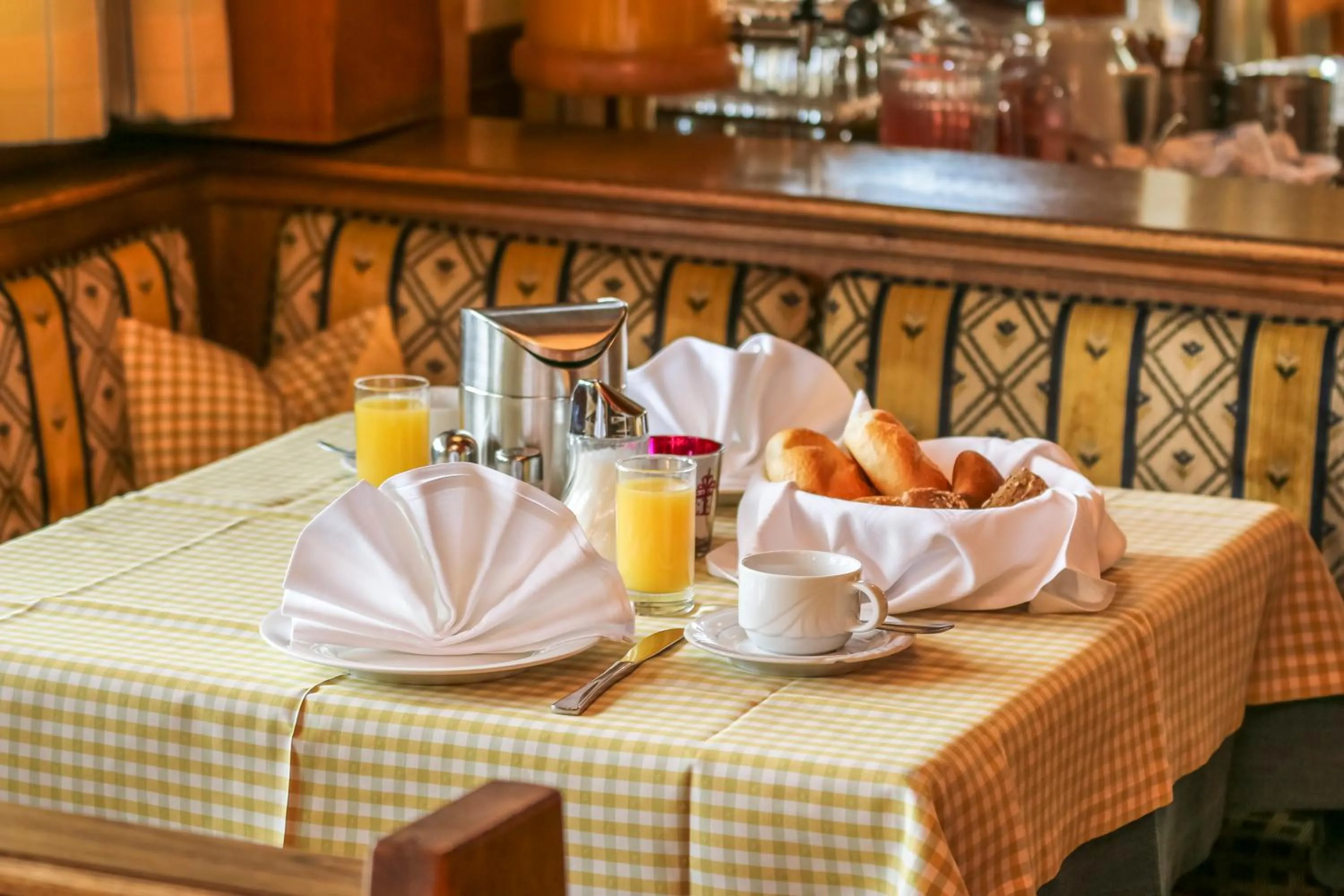 Restaurant/places to eat in Alpenhotel Tauernstüberl