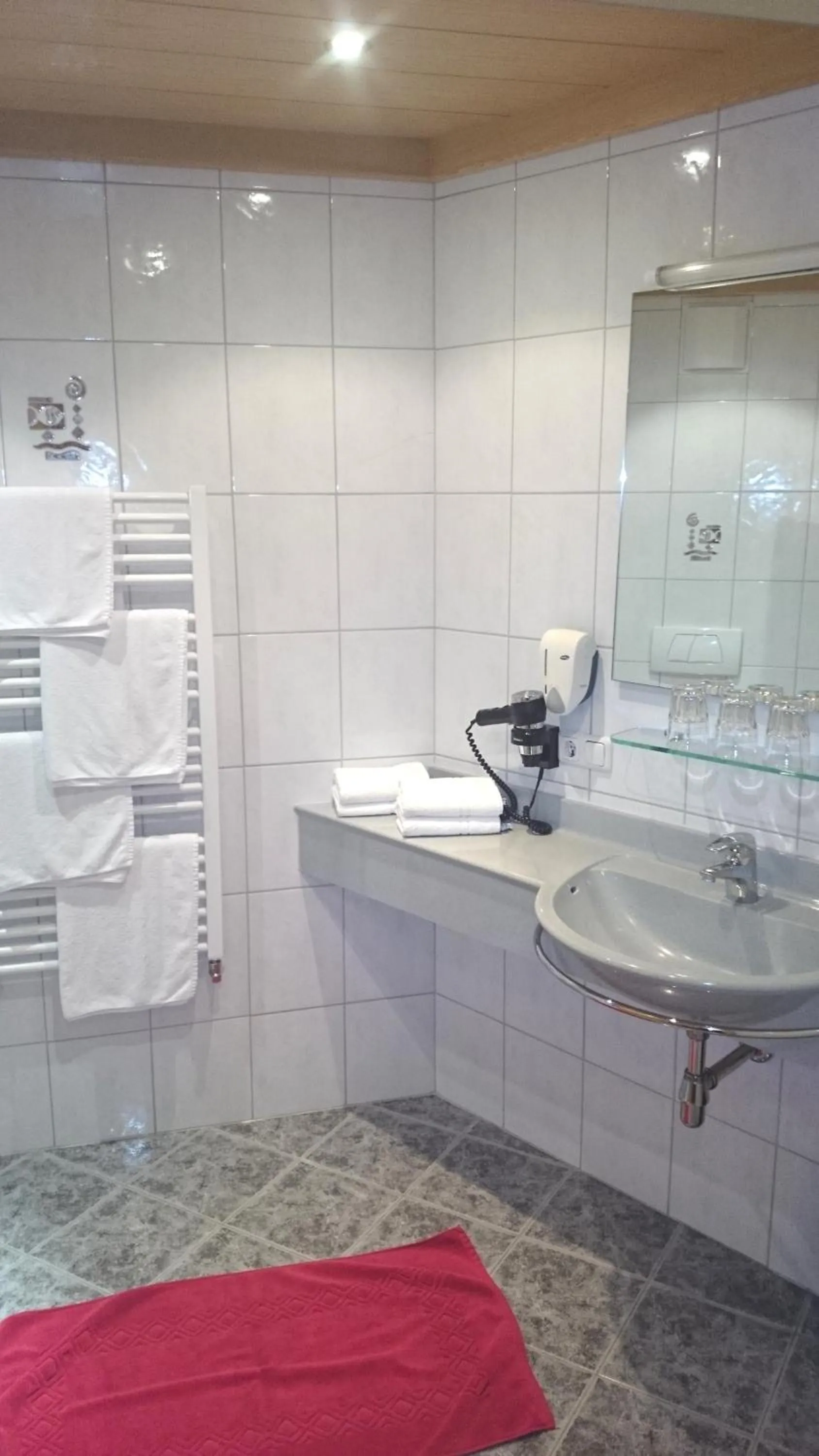 Bathroom in Alpenhotel Tauernstüberl