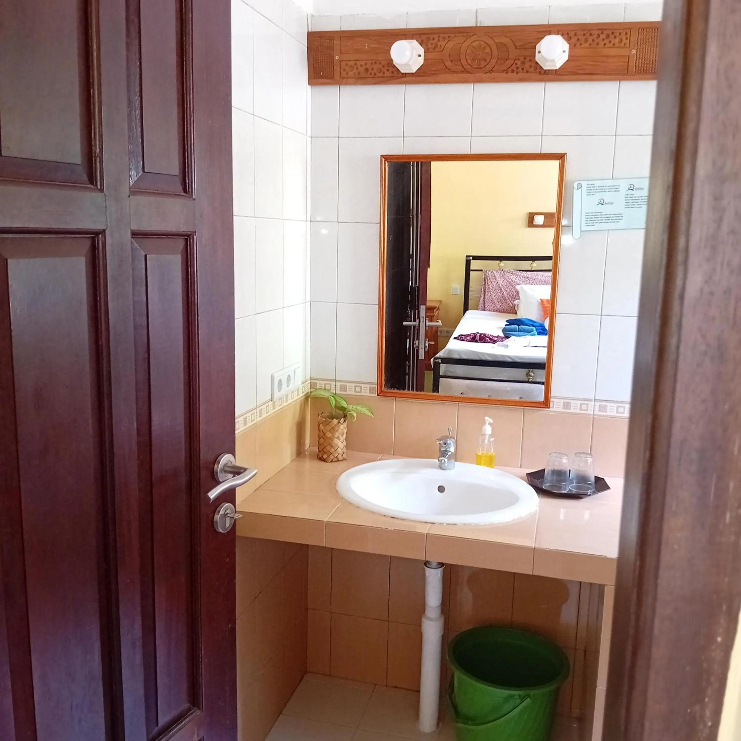 Bathroom in Budi Sun Resort, Flores, Maumere