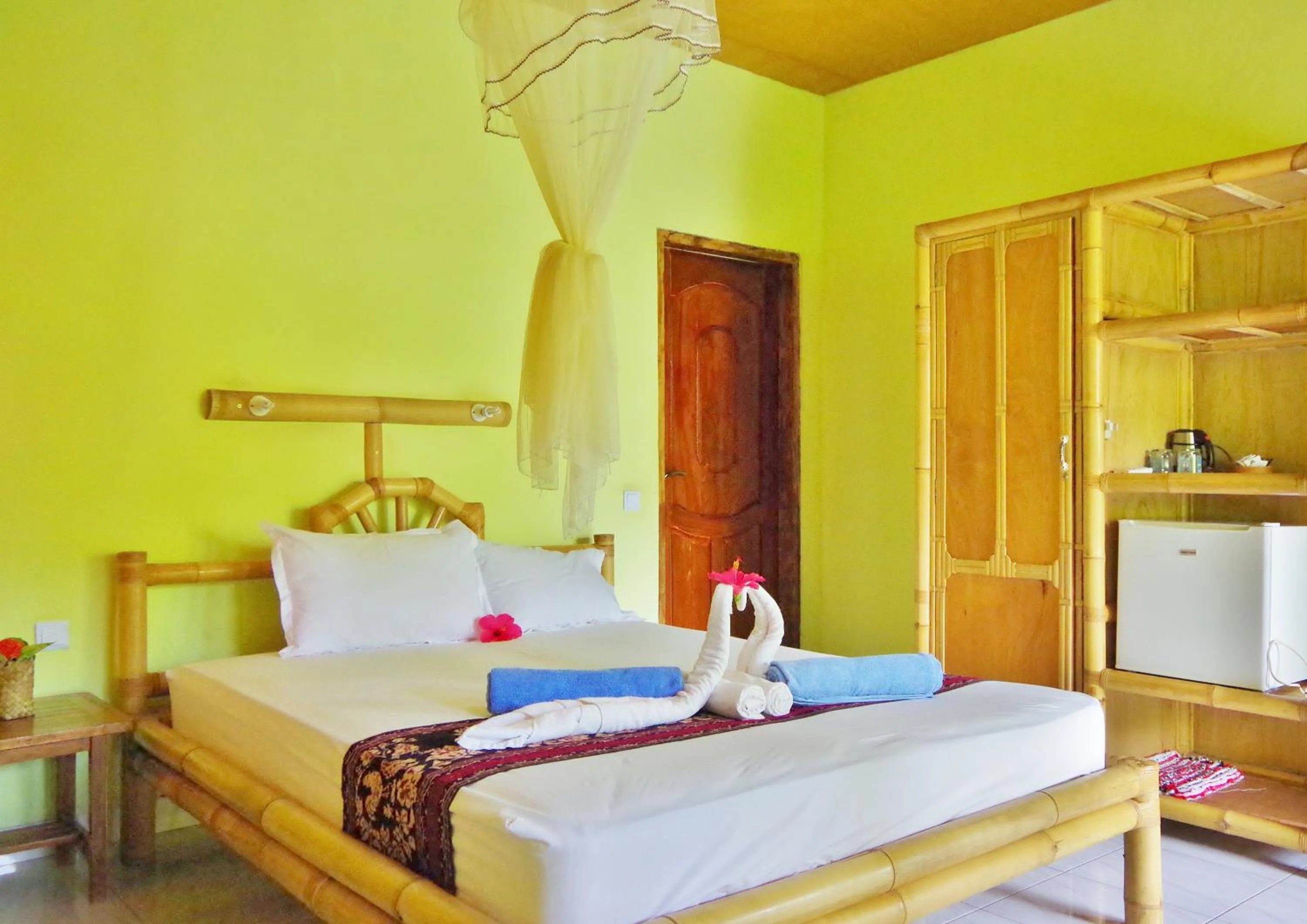 Bedroom, Bed in Budi Sun Resort, Flores, Maumere