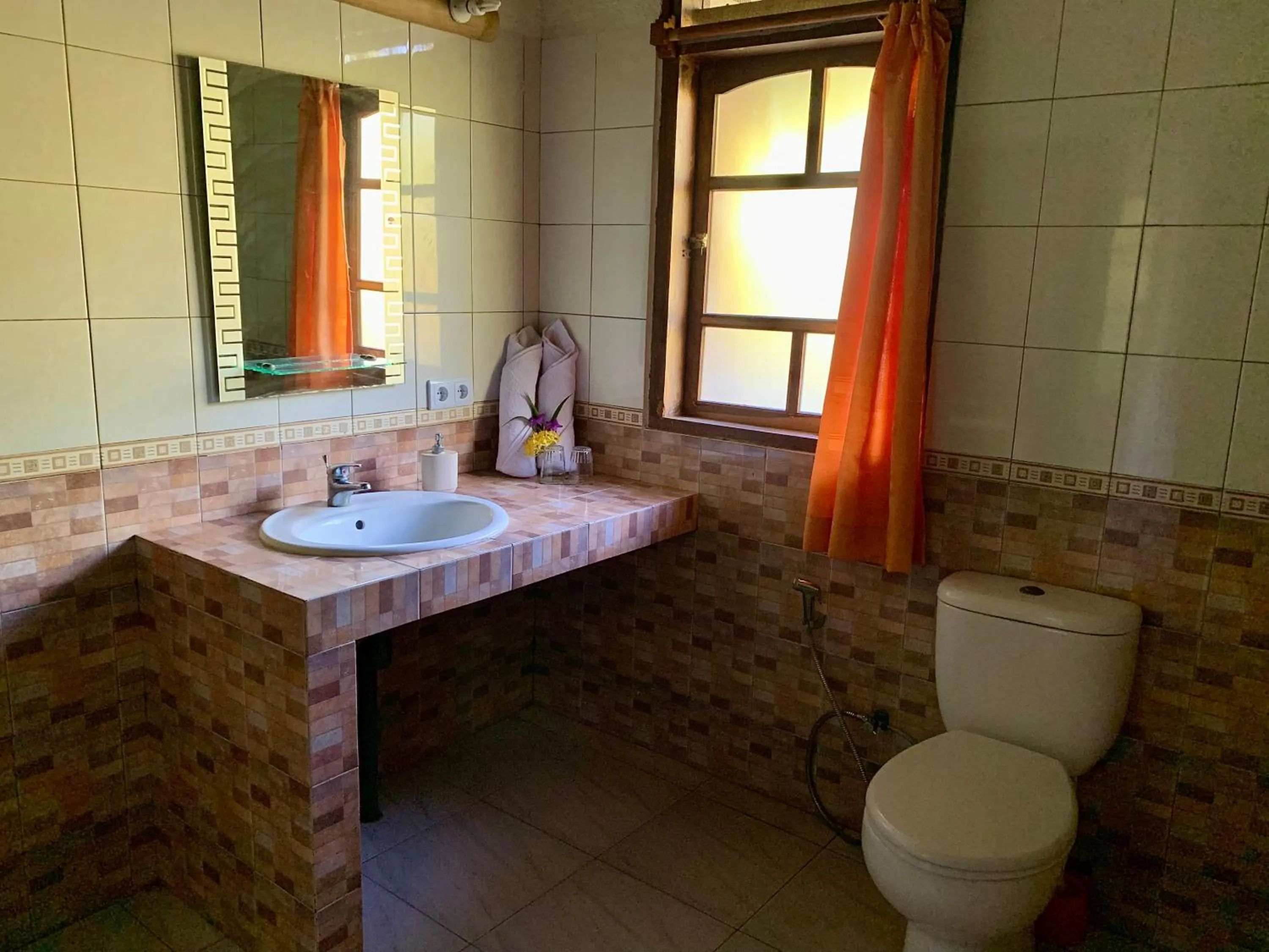 Toilet in Budi Sun Resort, Flores, Maumere