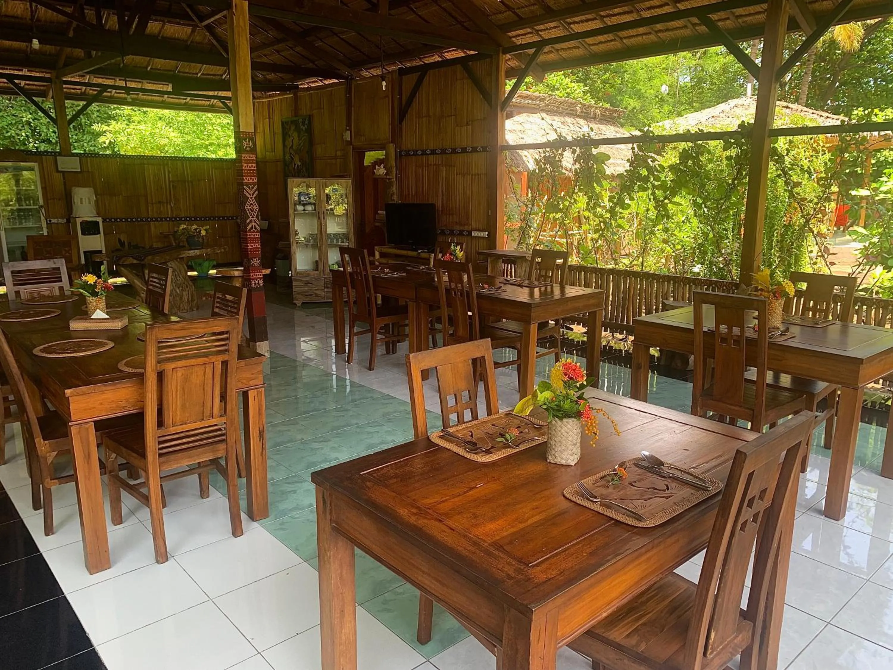 Restaurant/places to eat in Budi Sun Resort, Flores, Maumere
