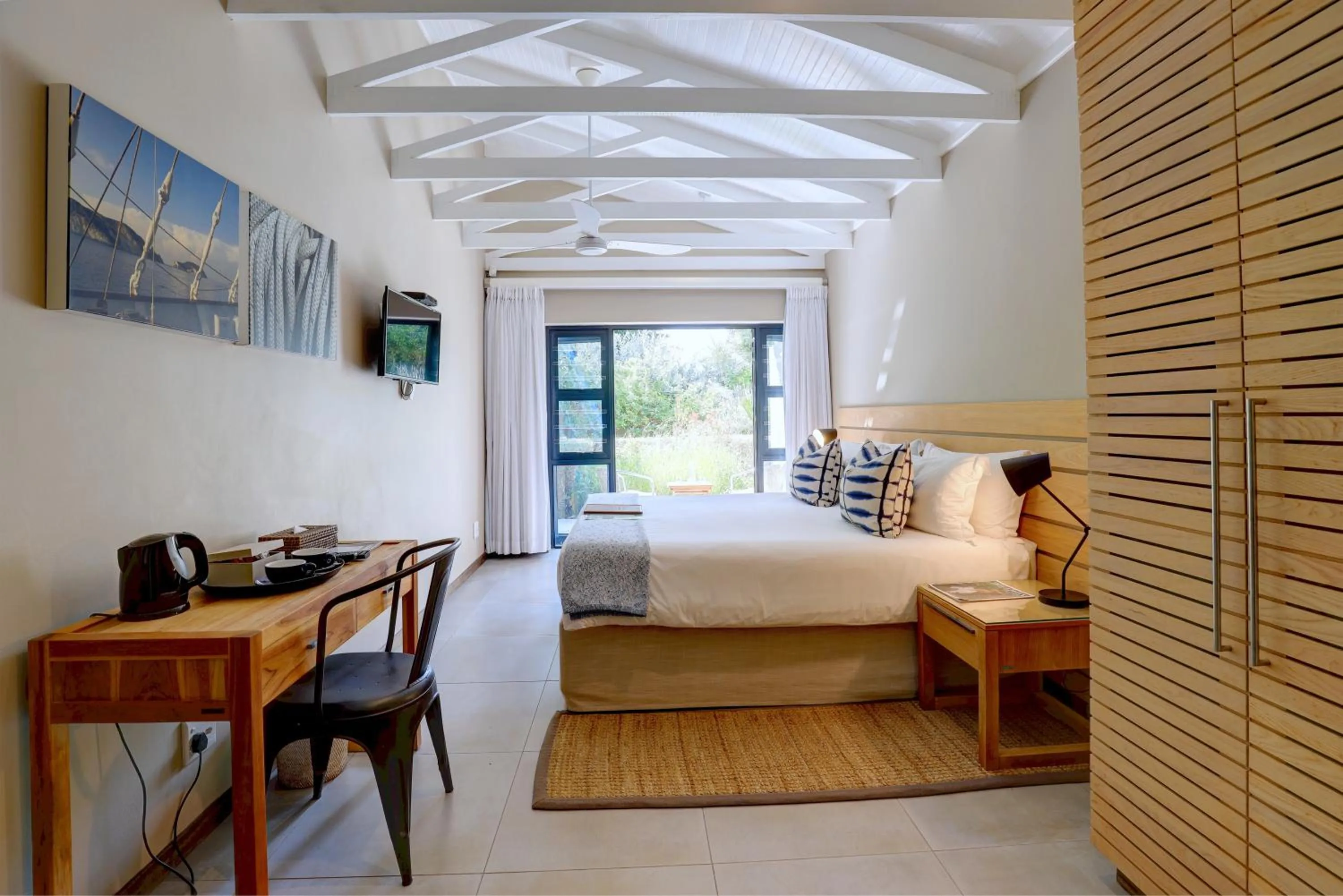 Bed in Scallop Lodge