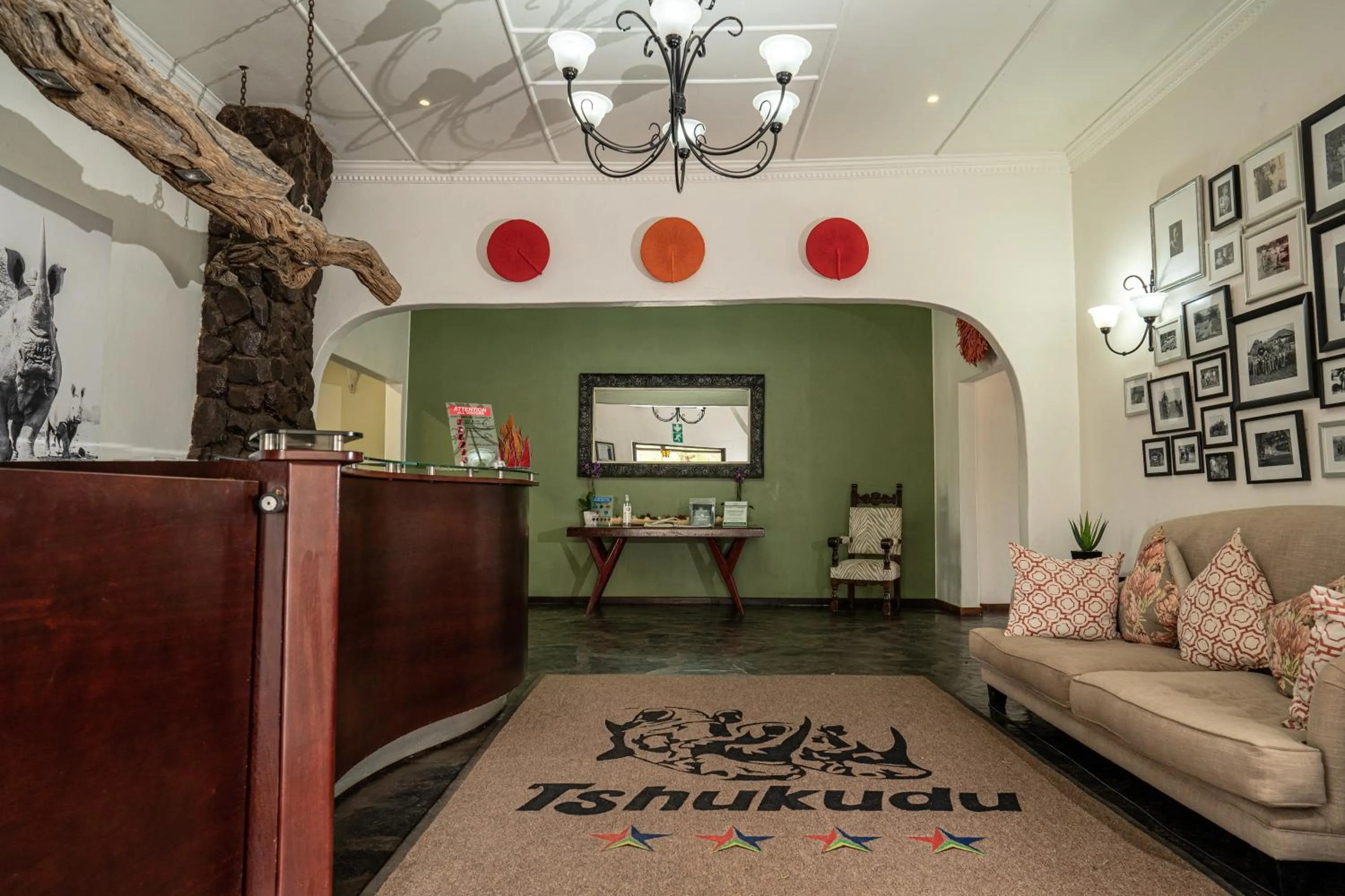 Lobby or reception in Tshukudu Game Lodge