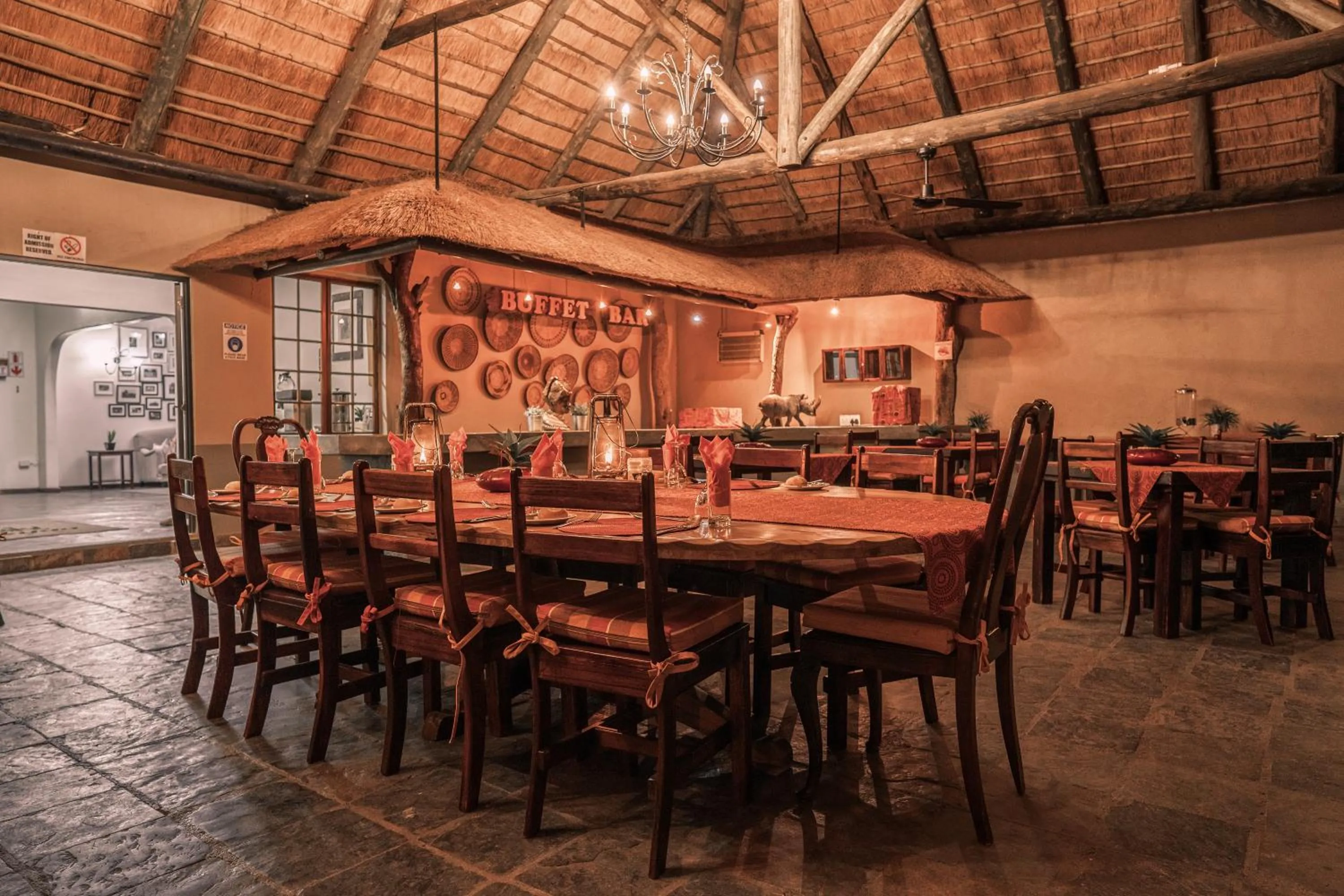 Dining area in Tshukudu Game Lodge