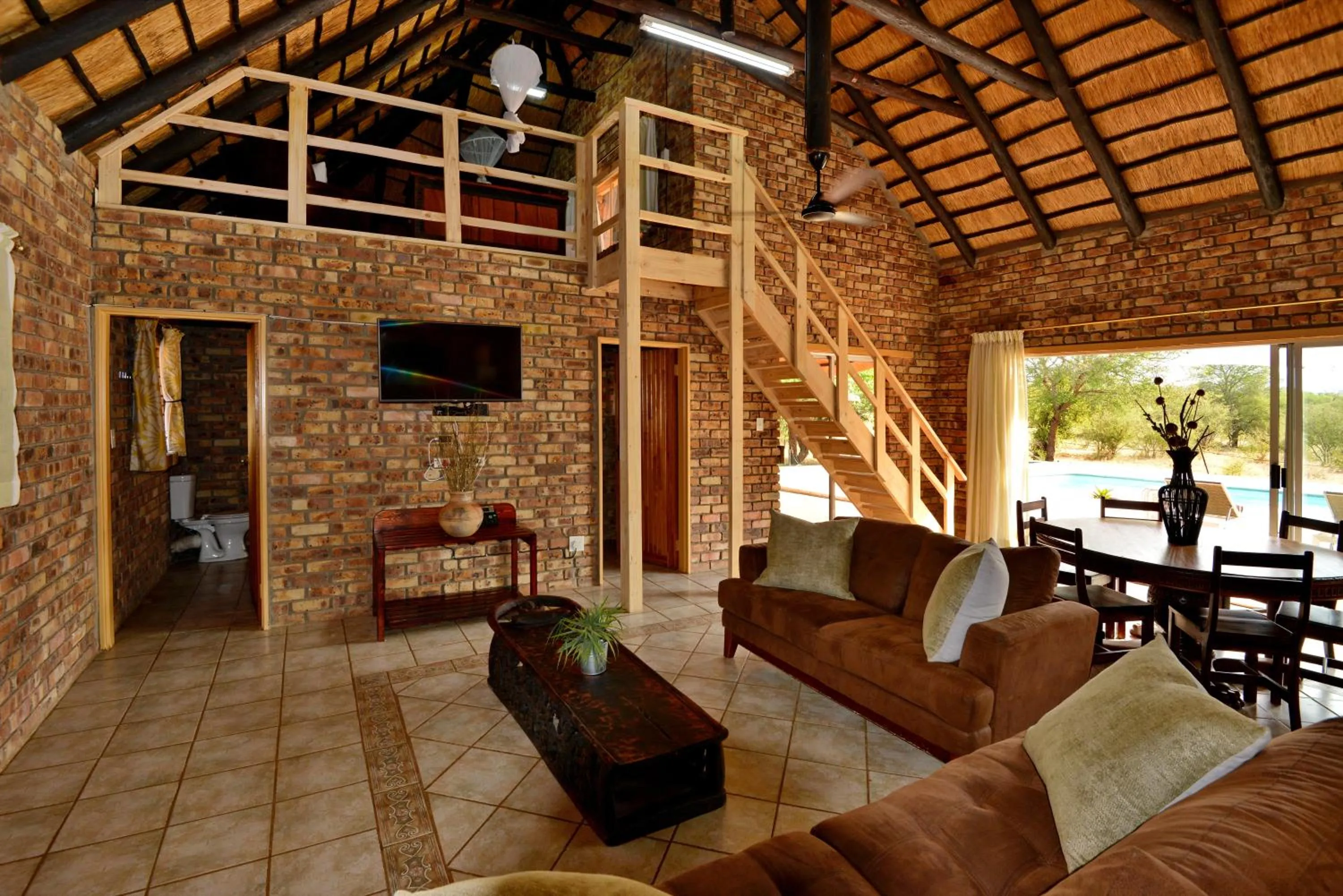 Tshukudu Game Lodge