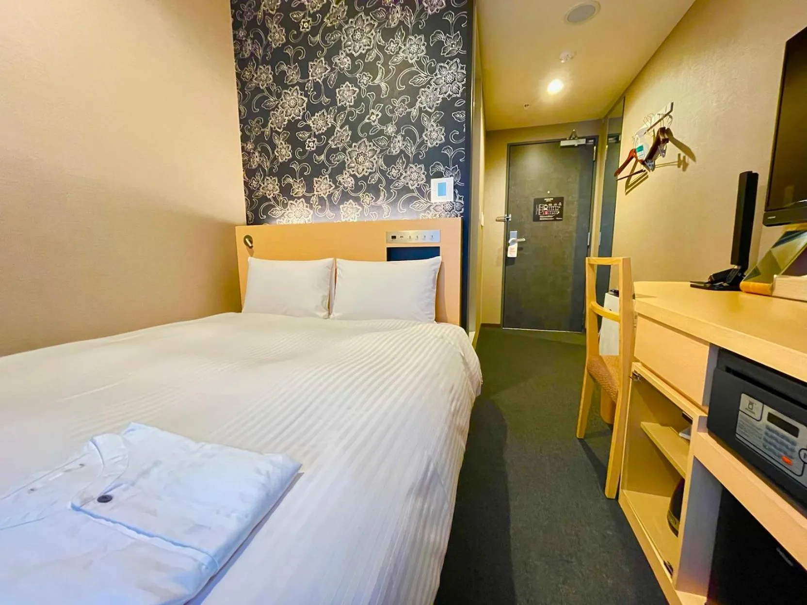 Bed in The Kanzashi Tokyo Asakusa