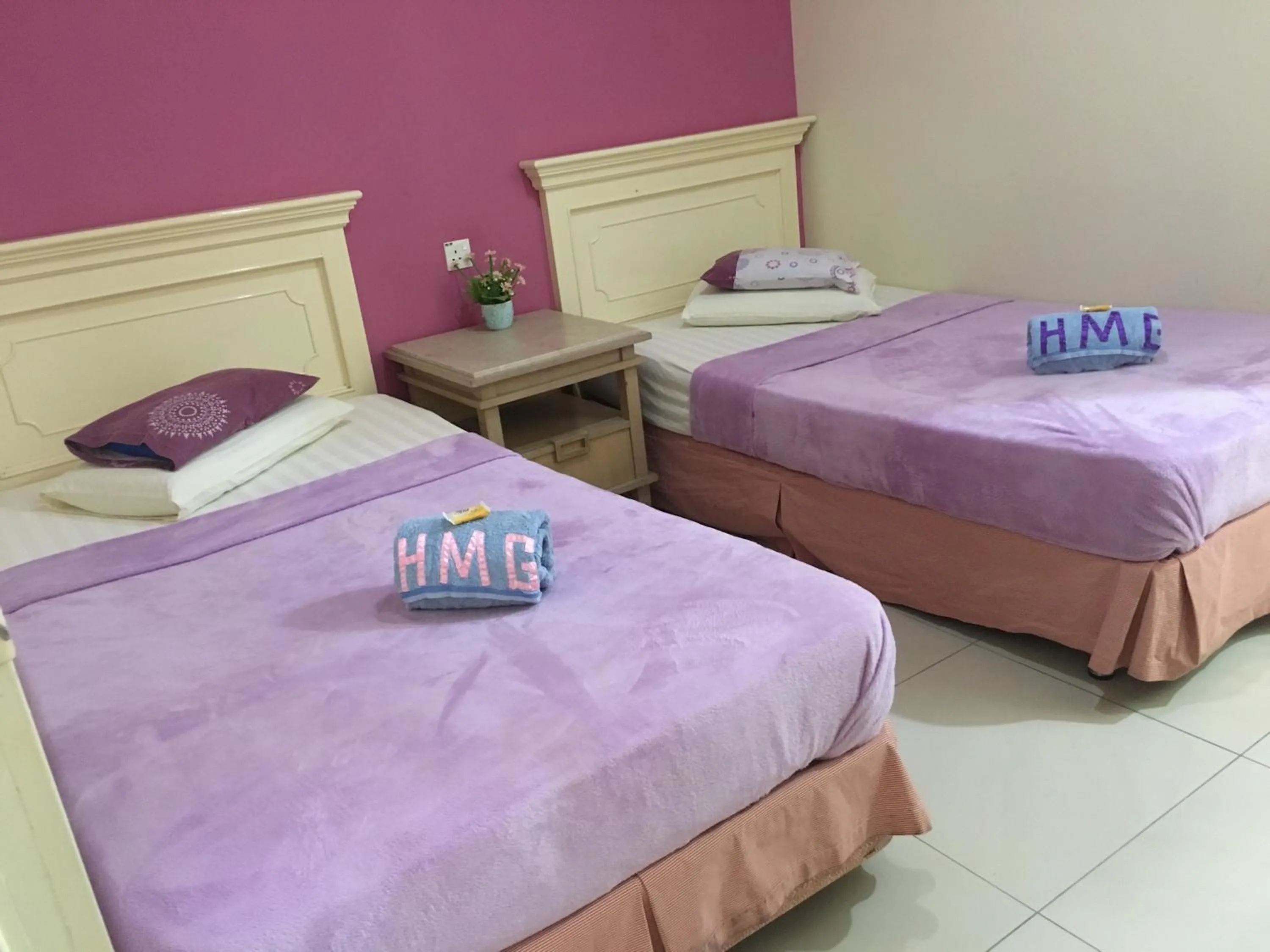 Bed in Hotel Morning Glory