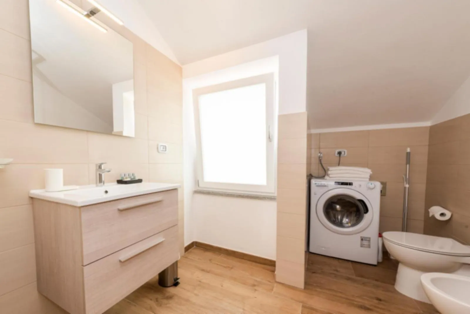 Bathroom in Aurelia Antica Suites & Apartments