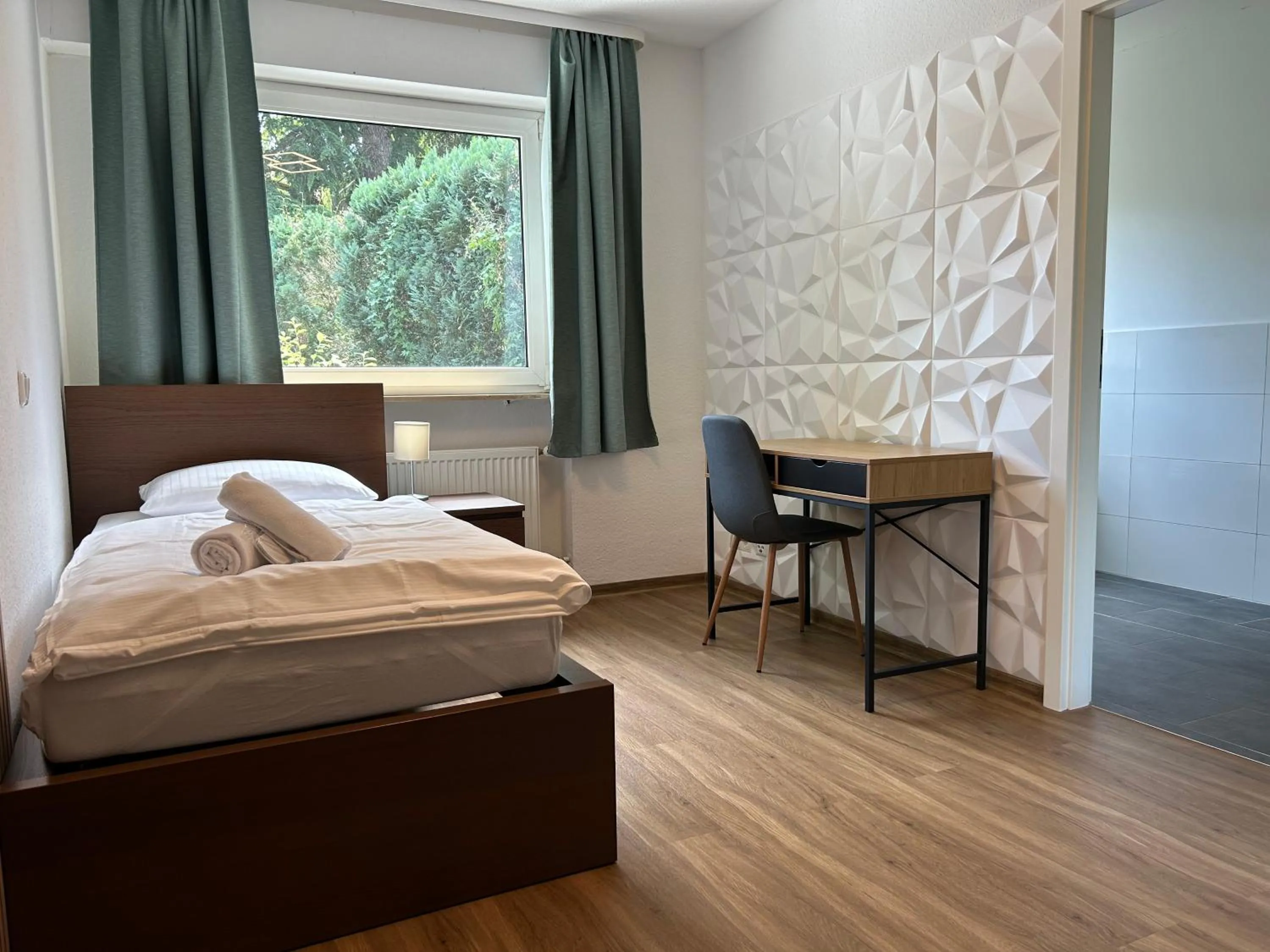 Riverside Airport Hotel
