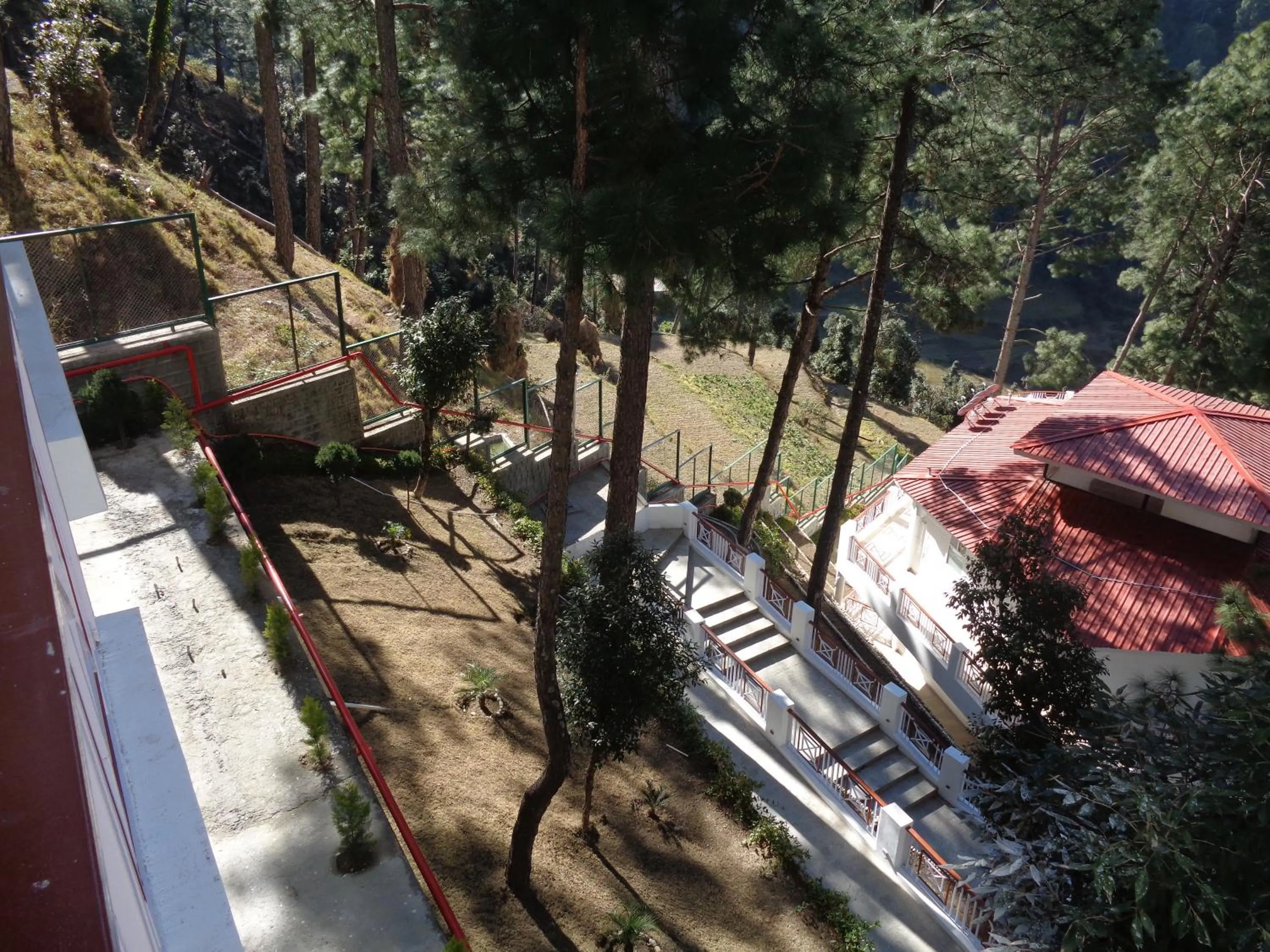 Property building in Himalayan Splendour Resort