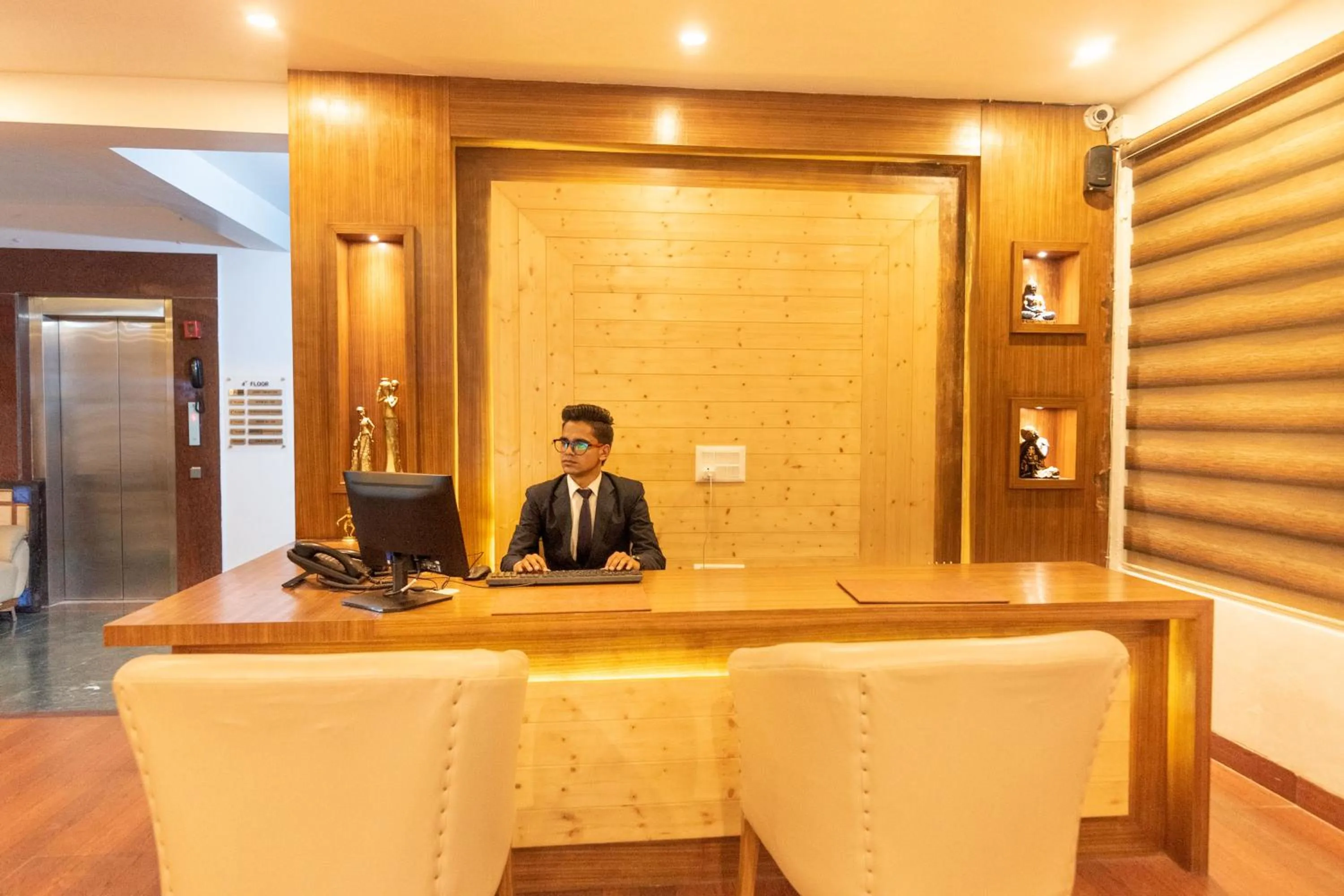 Lobby or reception in Himalayan Splendour Resort