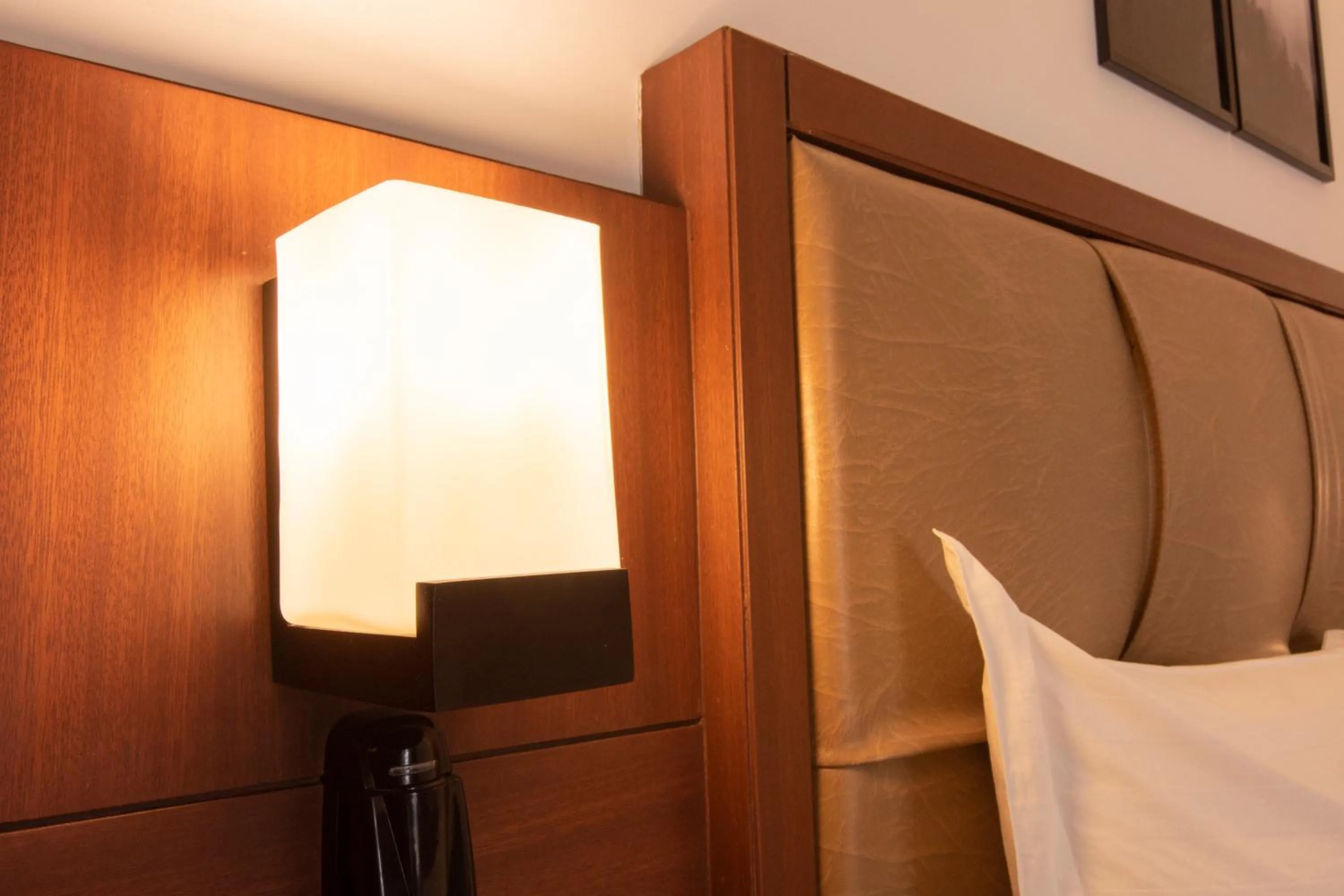 Bedroom, Bed in Himalayan Splendour Resort