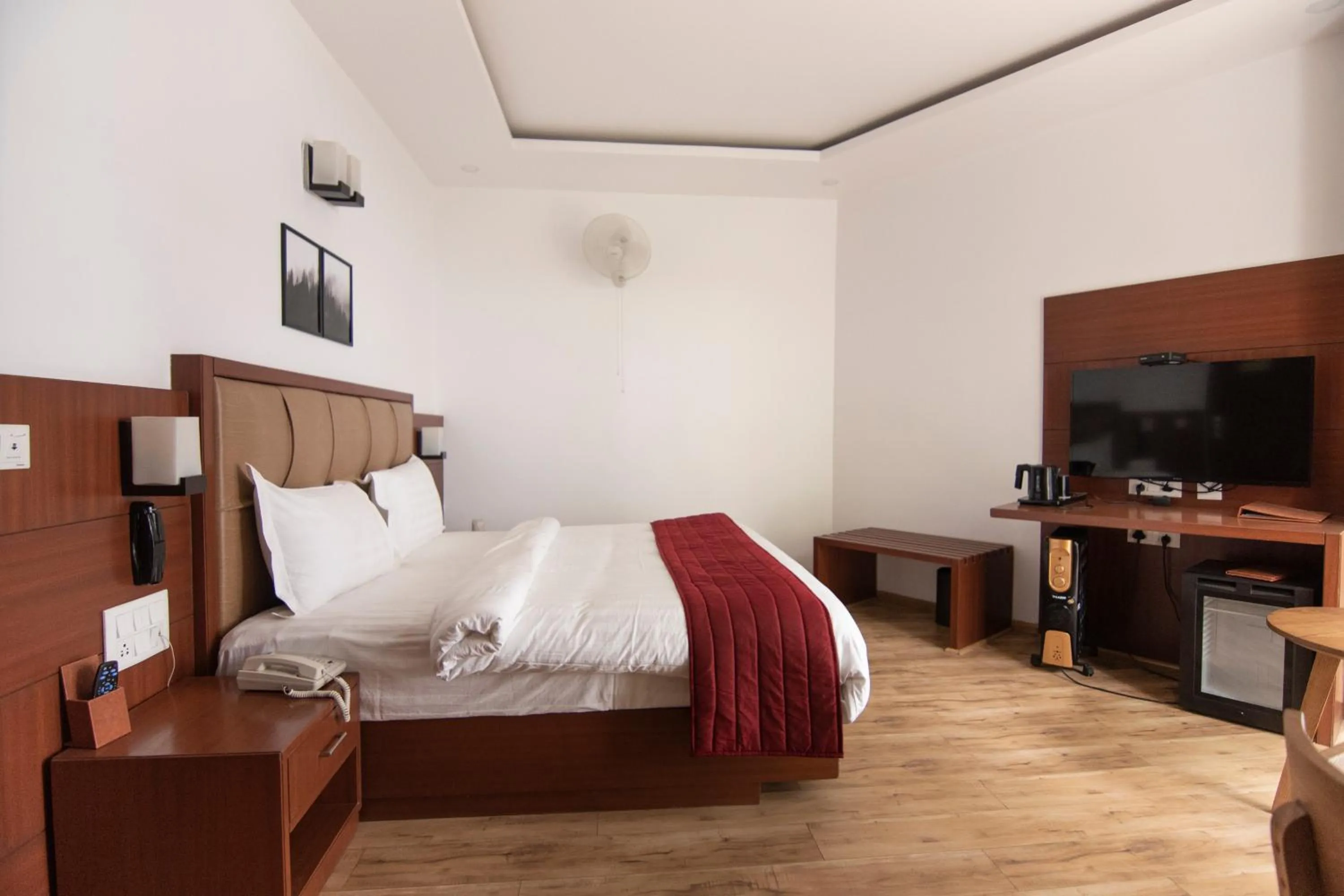 Bed in Himalayan Splendour Resort