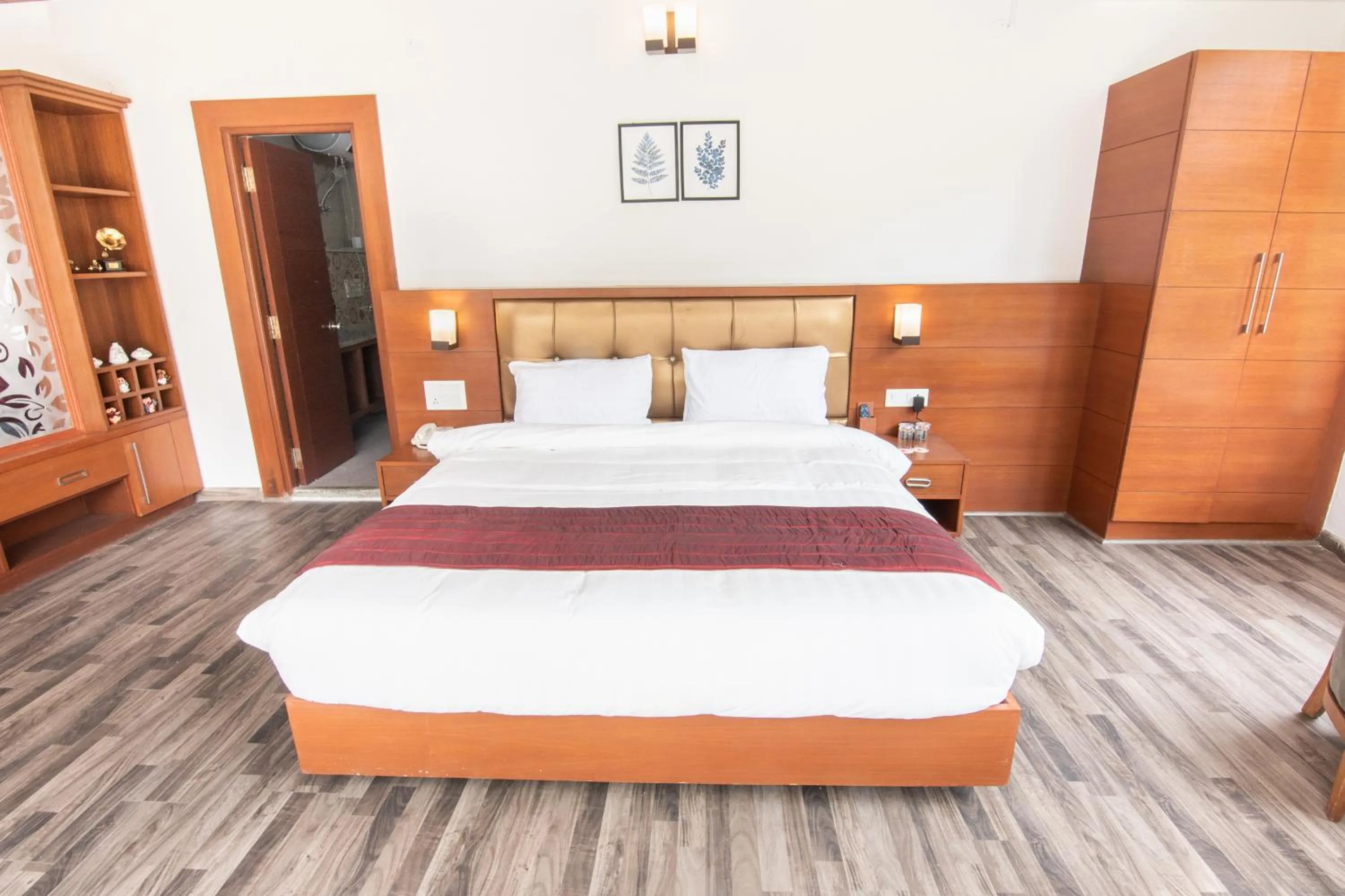 Bed in Himalayan Splendour Resort