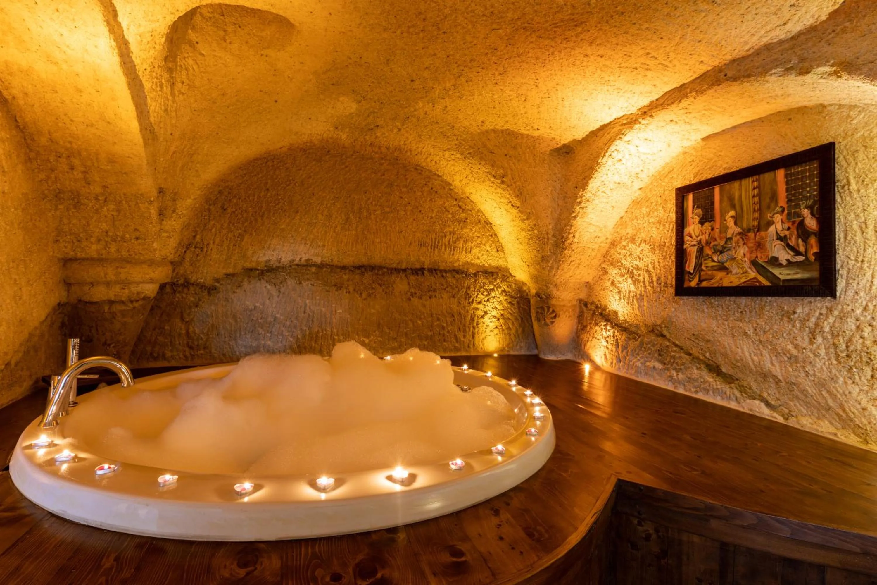 Hot Tub in Utopia Cave Cappadocia