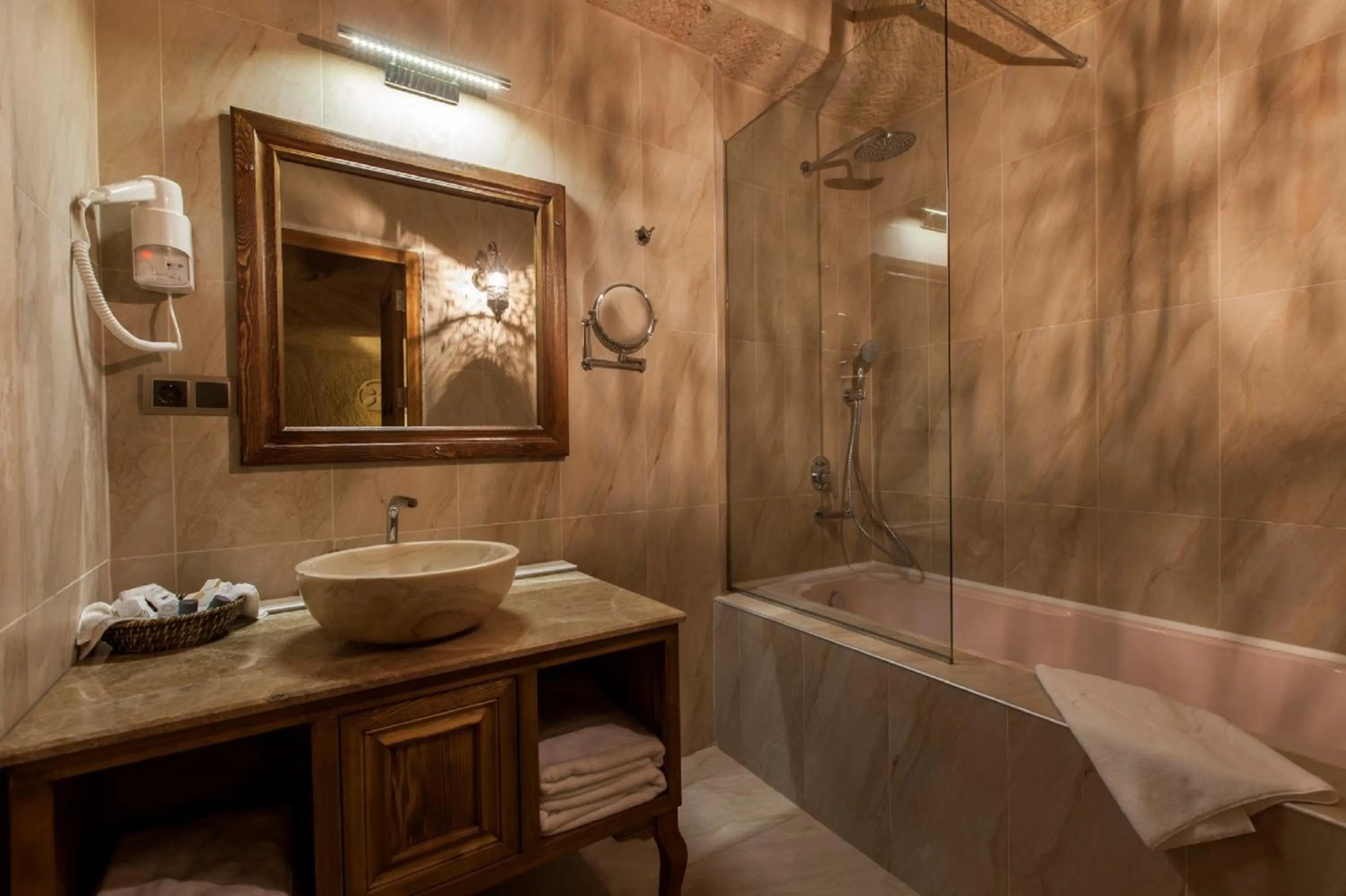 Shower in Utopia Cave Cappadocia